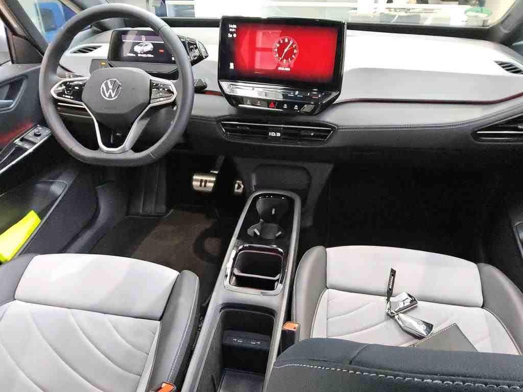 Használt Volkswagen ID.3 (2024, szürke) – 2. kép