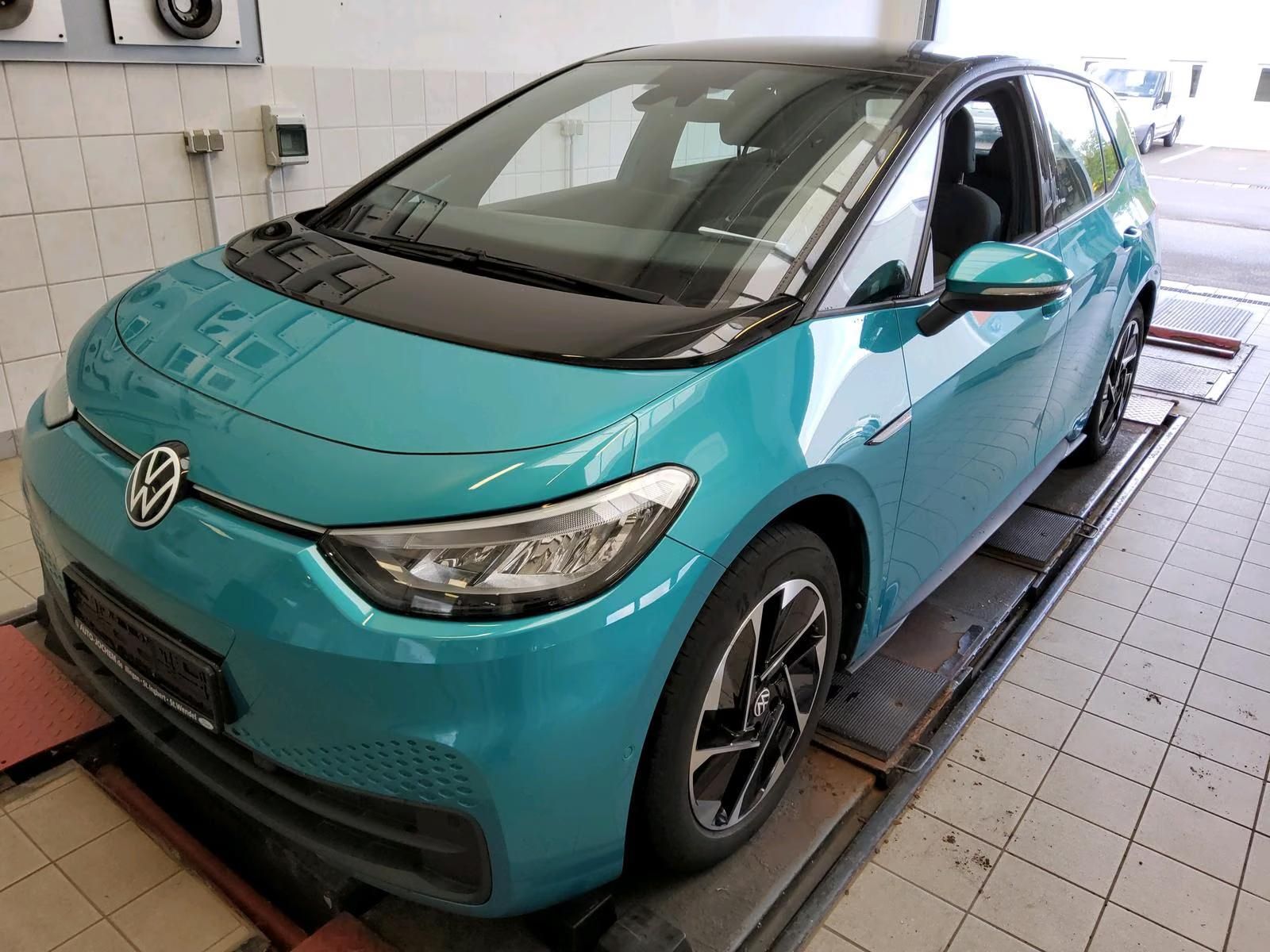 Használt Volkswagen ID.3 (2022, zöld) – 1. kép