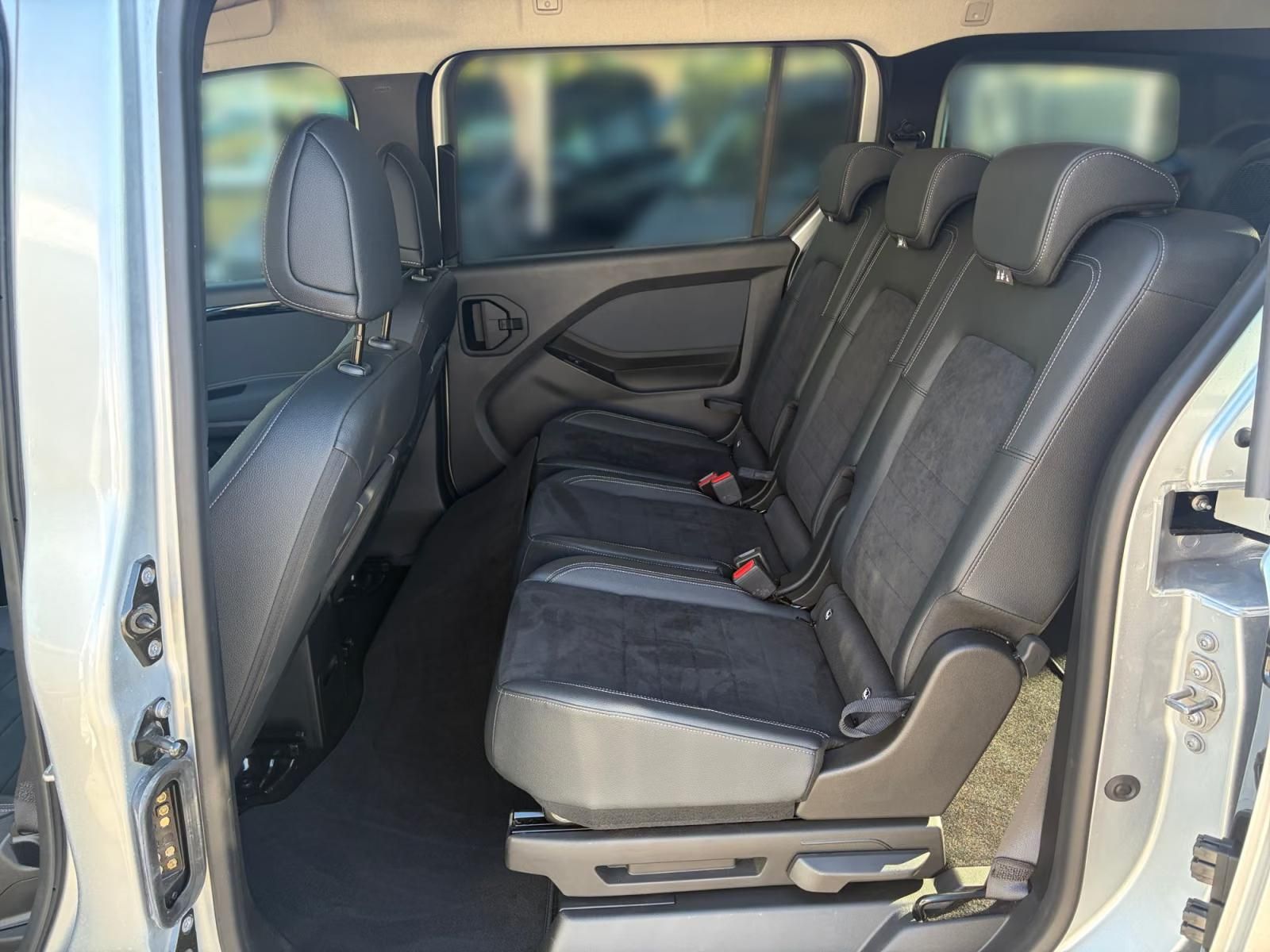 Használt Mercedes-Benz EQT (2025, ezüst) – 8. kép