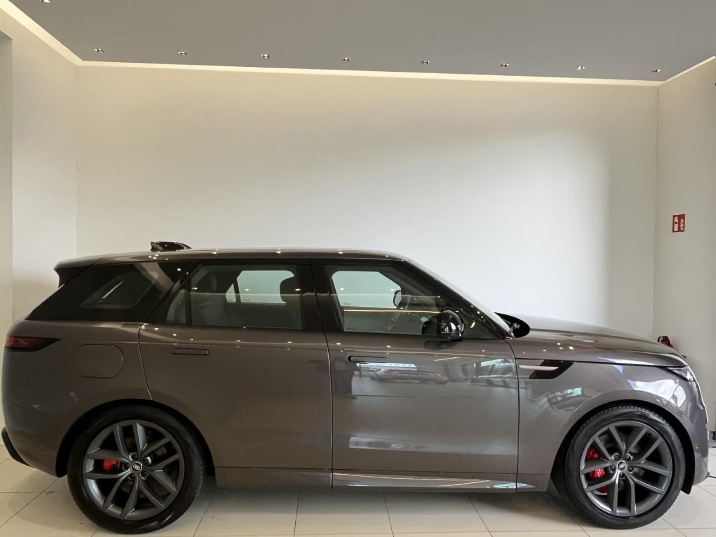 Használt Land Rover Range Rover Sport (2023, szürke) – 3. kép