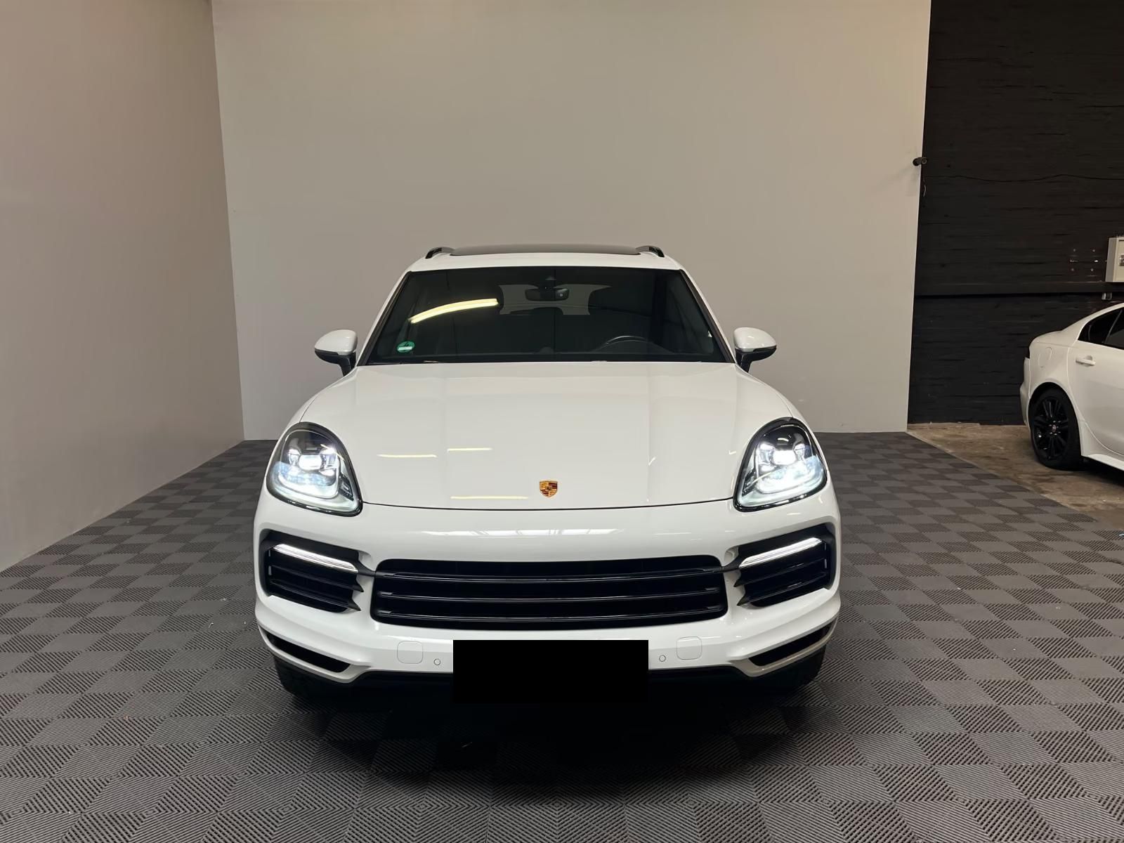 Használt Porsche Cayenne (2021, fehér) – 2. kép