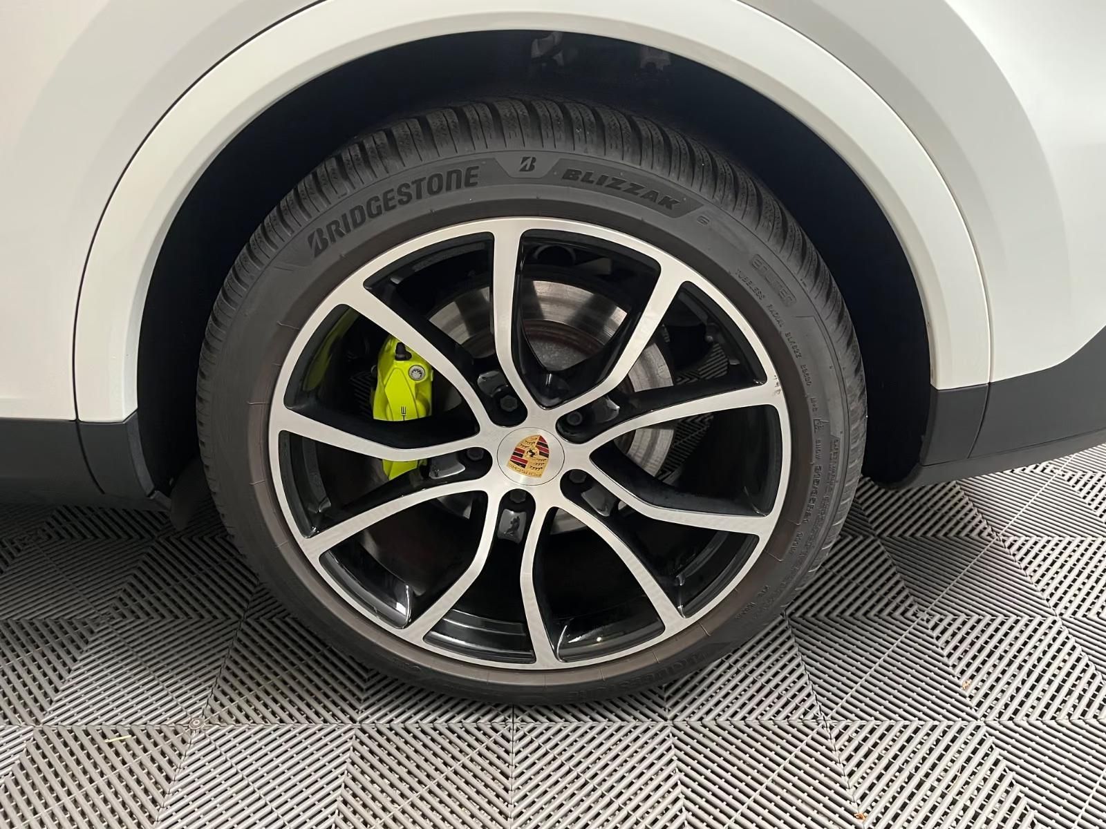 Használt Porsche Cayenne (2021, fehér) – 4. kép