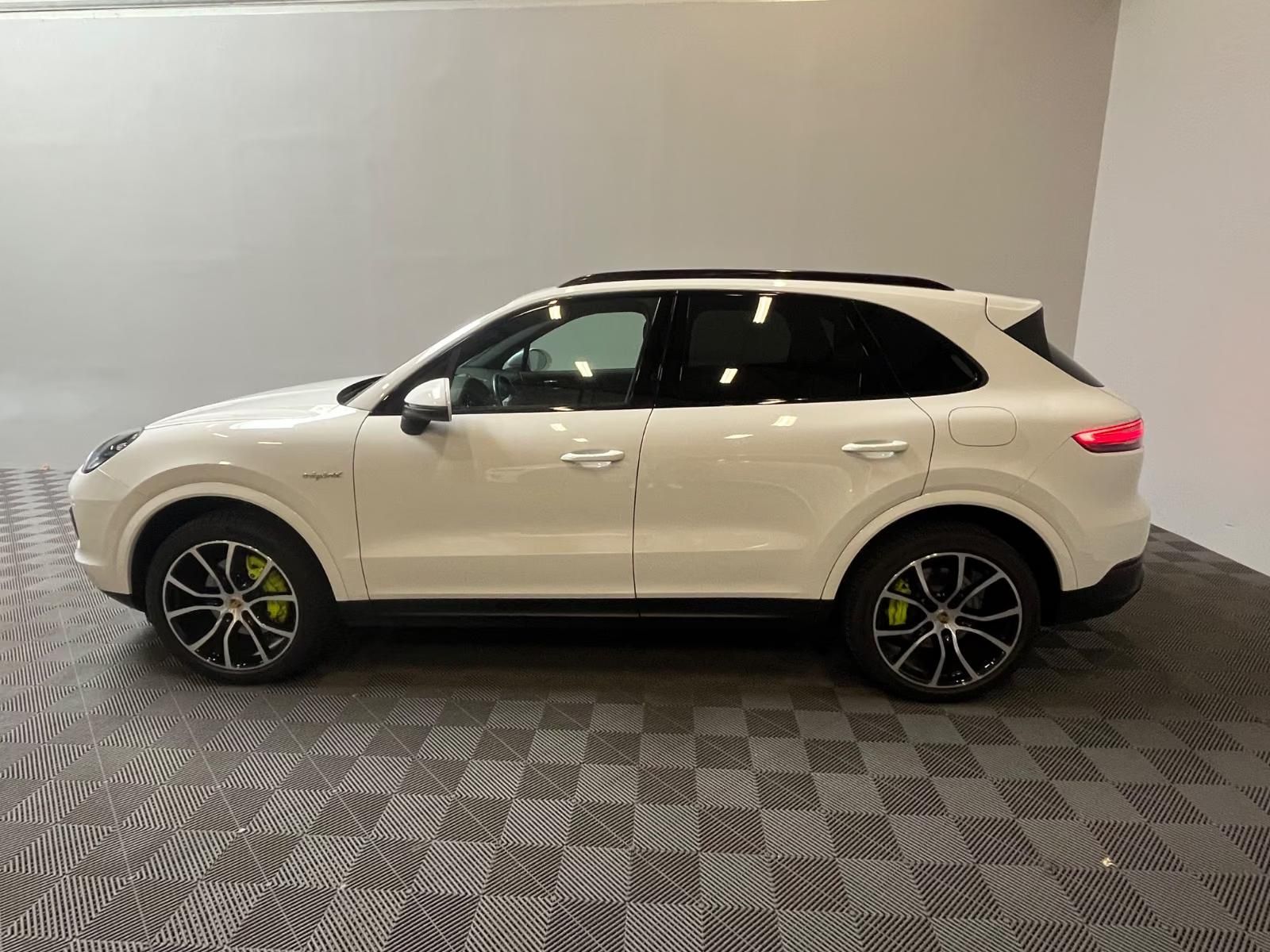 Használt Porsche Cayenne (2021, fehér) – 3. kép