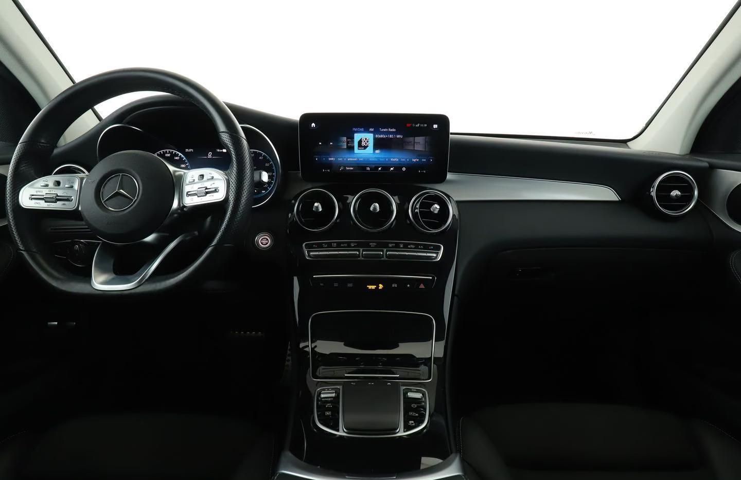 Használt Mercedes-Benz GLC 300 (2021, fekete) – 3. kép