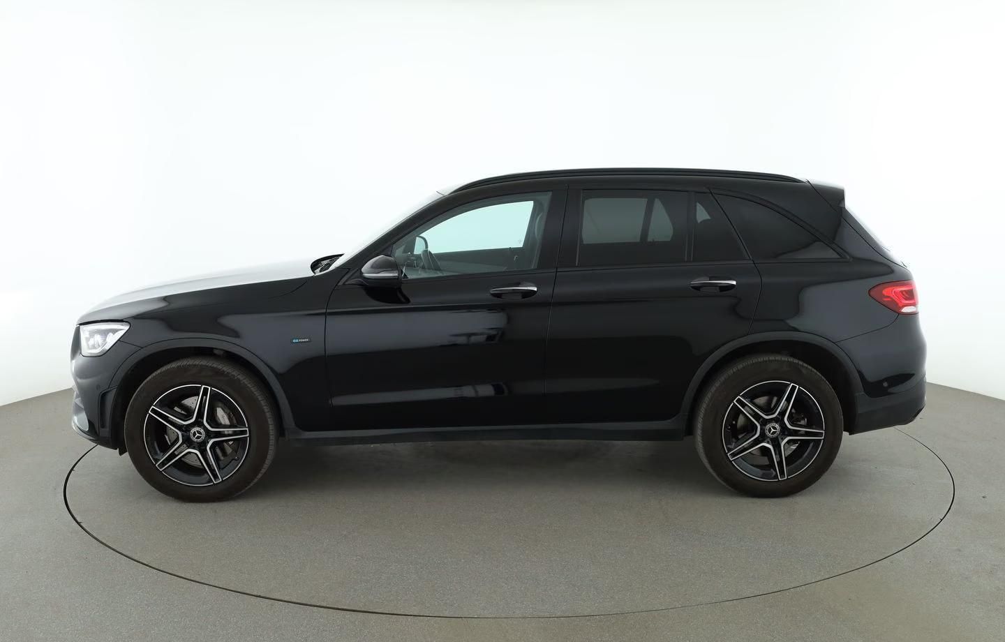 Használt Mercedes-Benz GLC 300 (2021, fekete) – 10. kép
