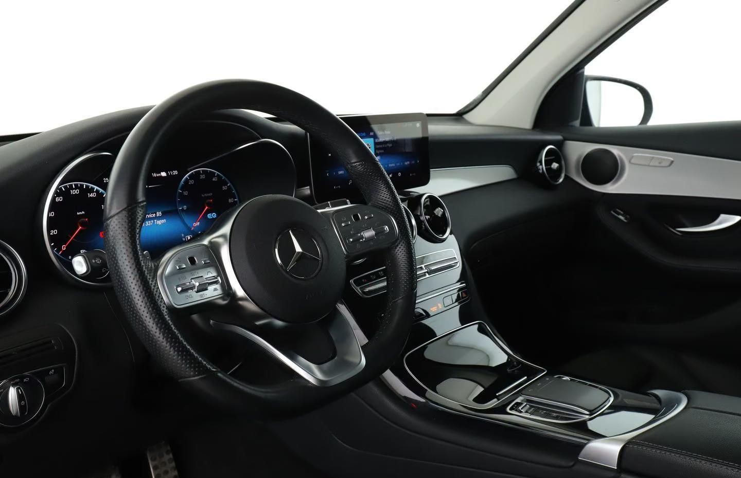 Használt Mercedes-Benz GLC 300 (2021, fekete) – 4. kép