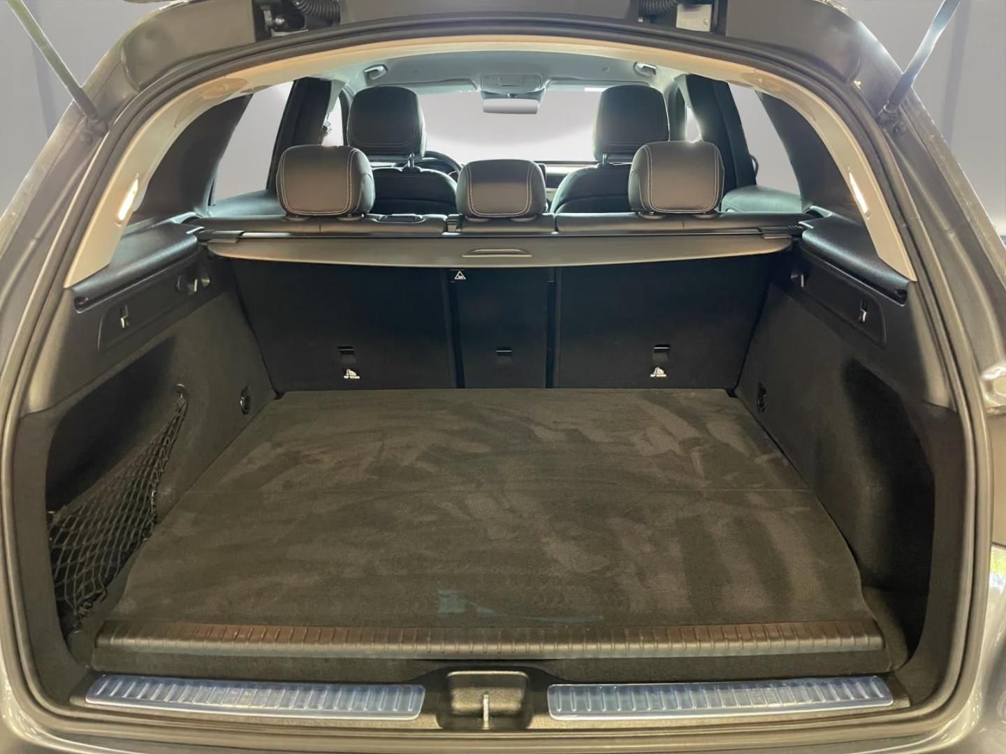 Használt Mercedes-Benz GLC 300 (2022, szürke) – 10. kép