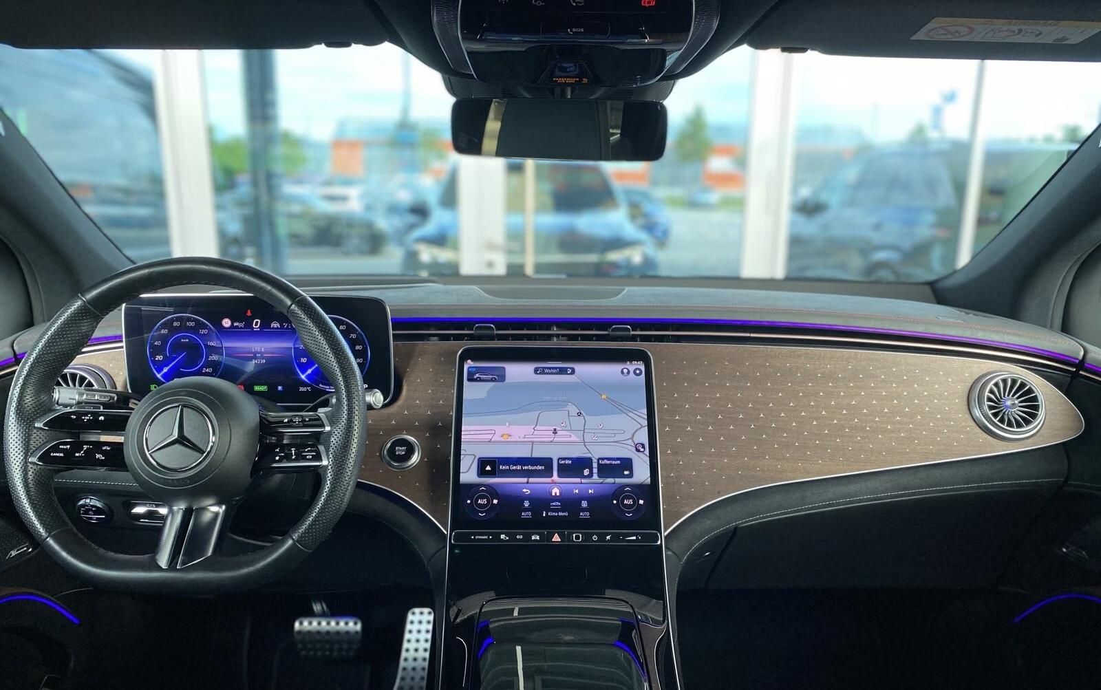 Használt Mercedes-Benz EQE SUV (2022, ezüst) – 3. kép