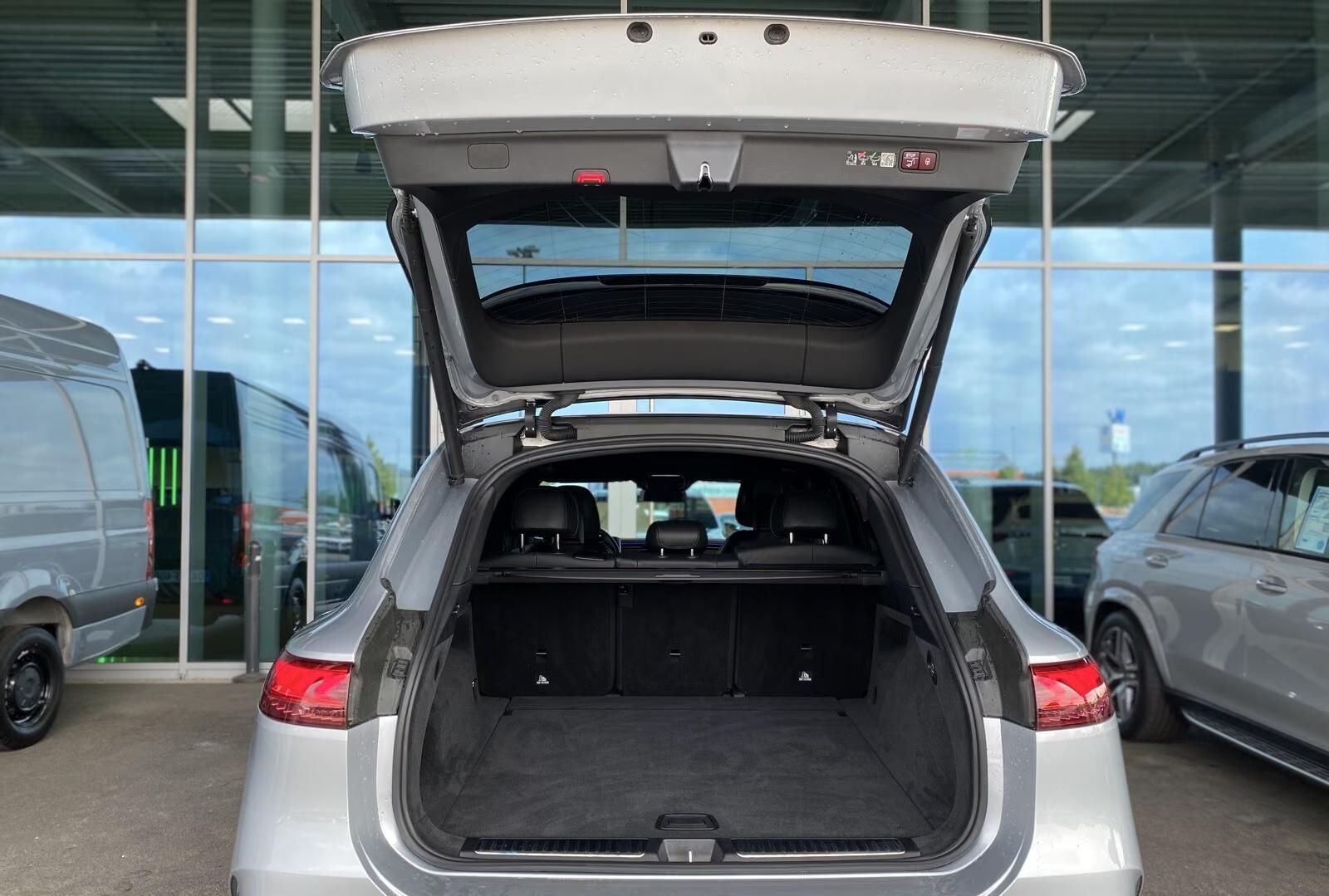 Használt Mercedes-Benz EQE SUV (2022, ezüst) – 7. kép