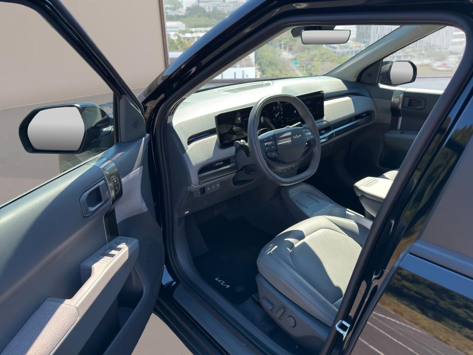 Használt Kia EV3 (2025, fekete) – 4. kép