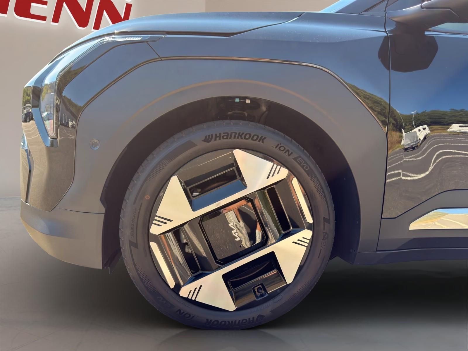 Használt Kia EV3 (2025, fekete) – 3. kép