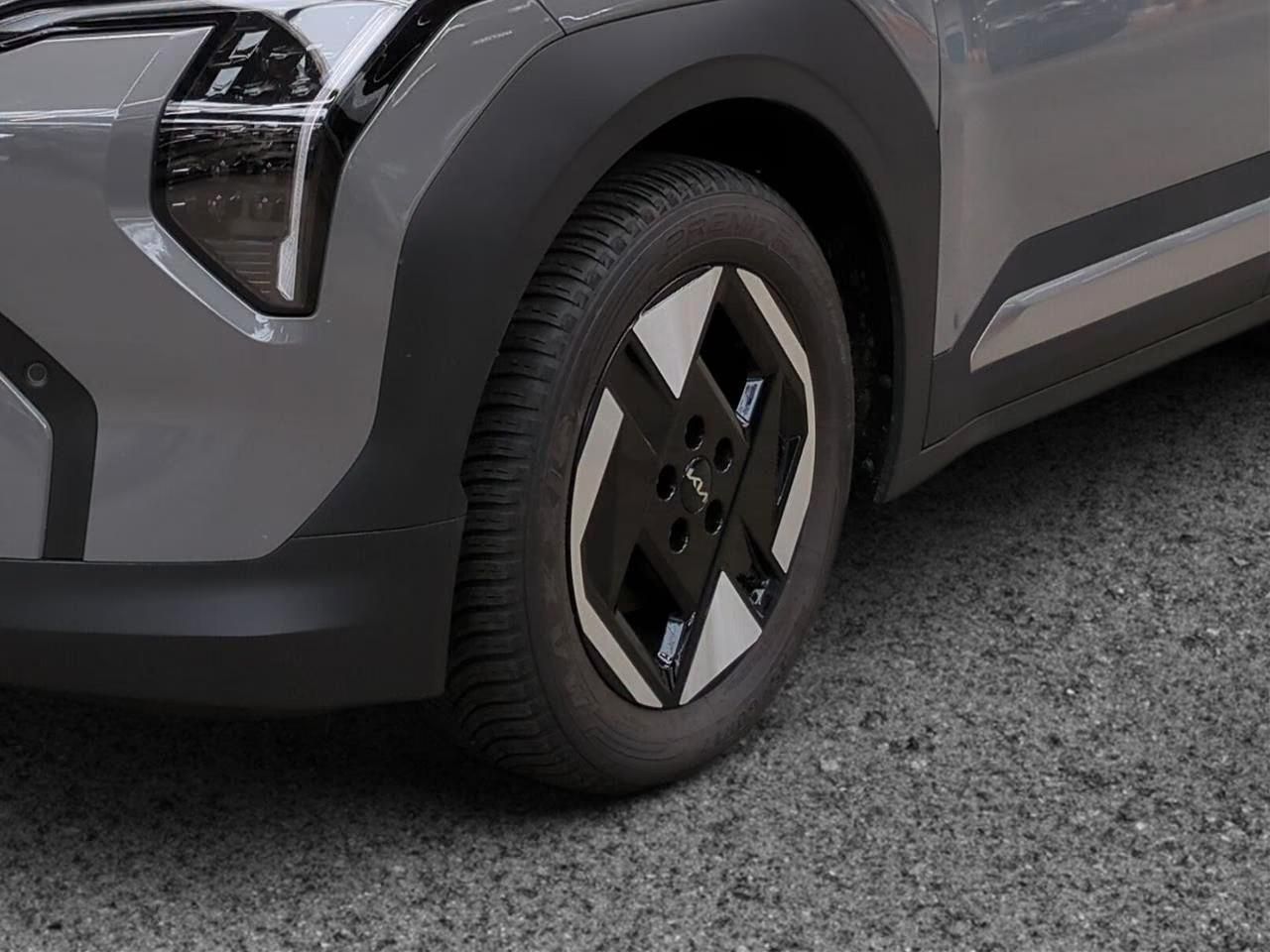 Használt Kia EV3 (2025, szürke) – 2. kép