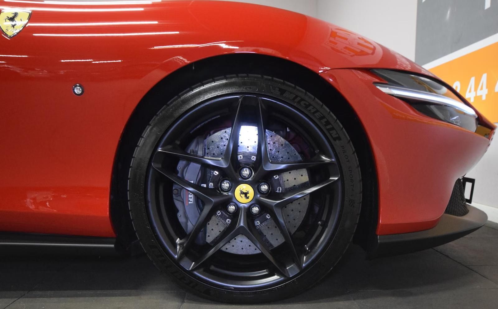 Használt Ferrari Roma (2021, piros) – 12. kép