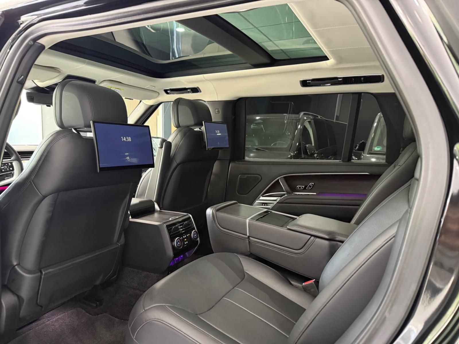 Használt Land Rover Range Rover (2023, fekete) – 9. kép