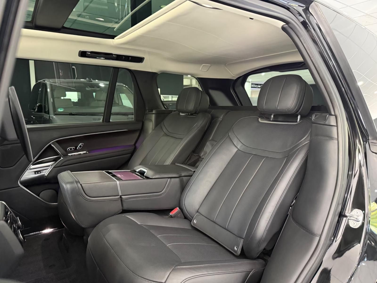 Használt Land Rover Range Rover (2023, fekete) – 11. kép