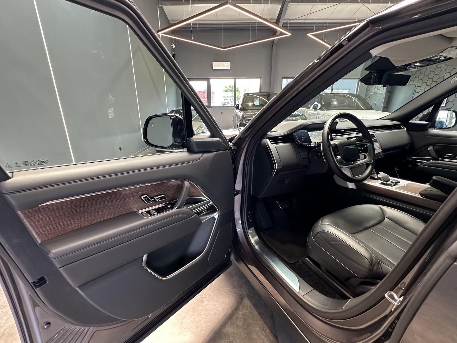 Használt Land Rover Range Rover (2023, szürke) – 3. kép