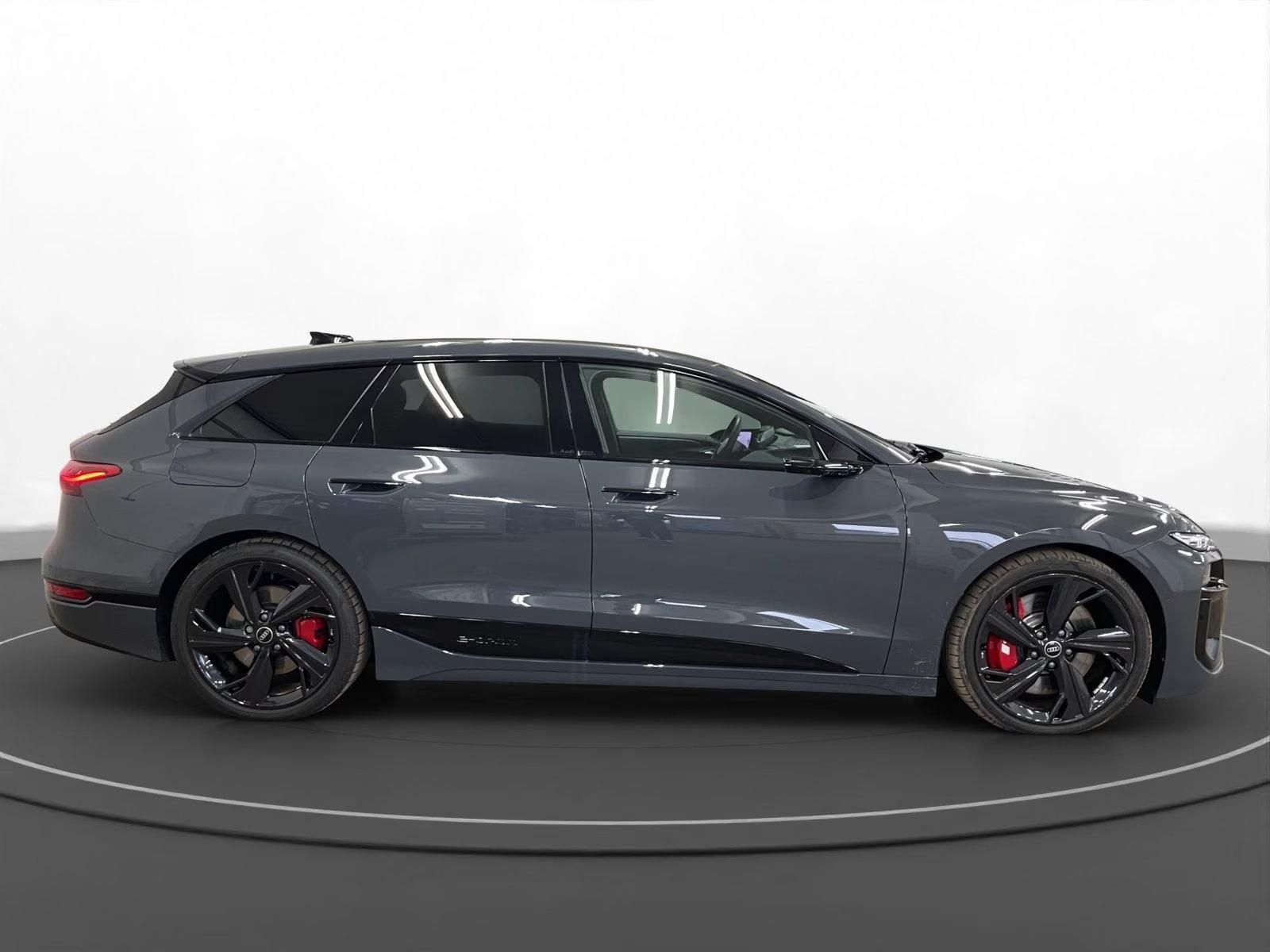 Használt Audi S6 (2025, szürke) – 2. kép
