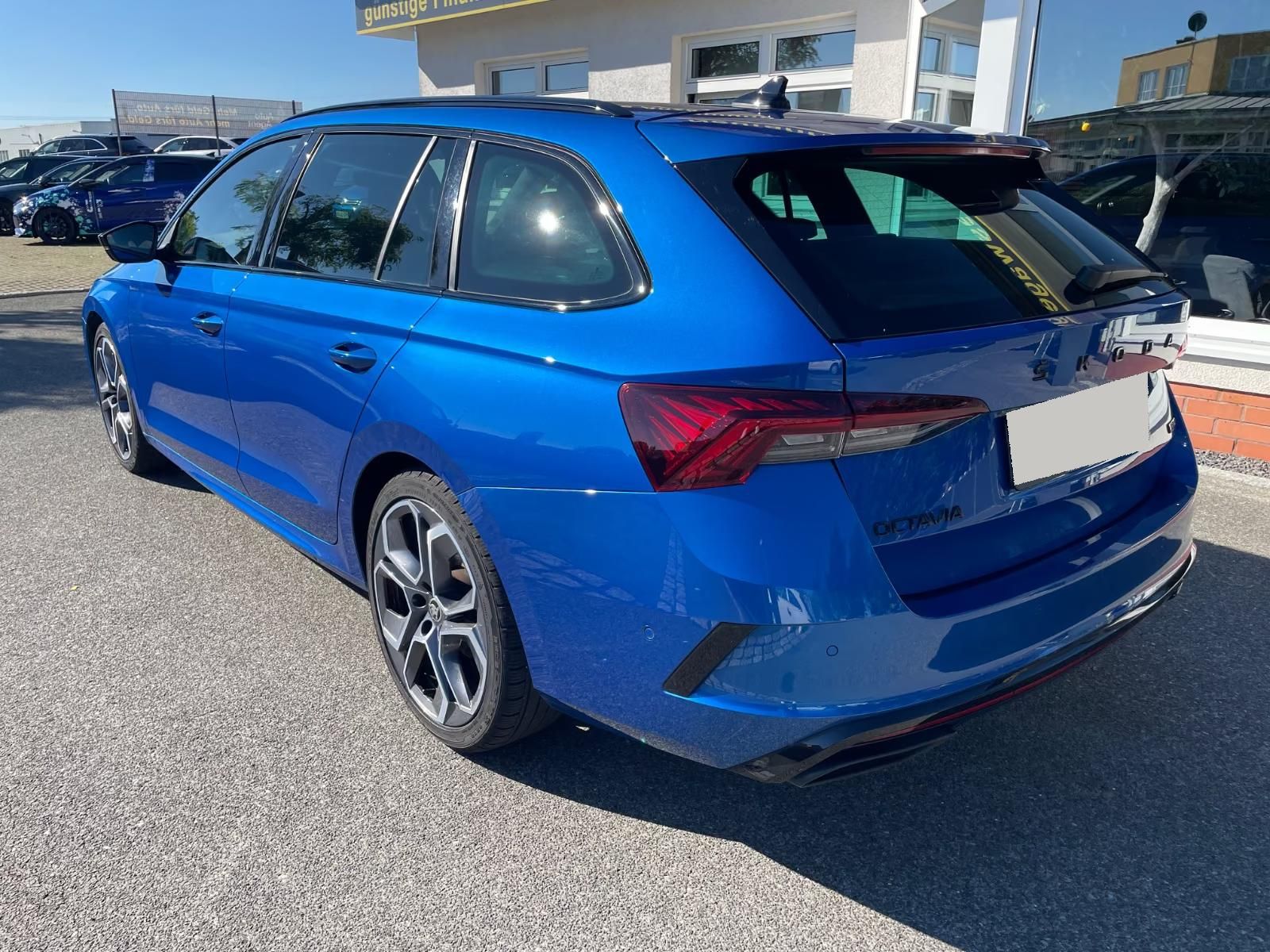 Használt Skoda Octavia (2024, kék) – 9. kép