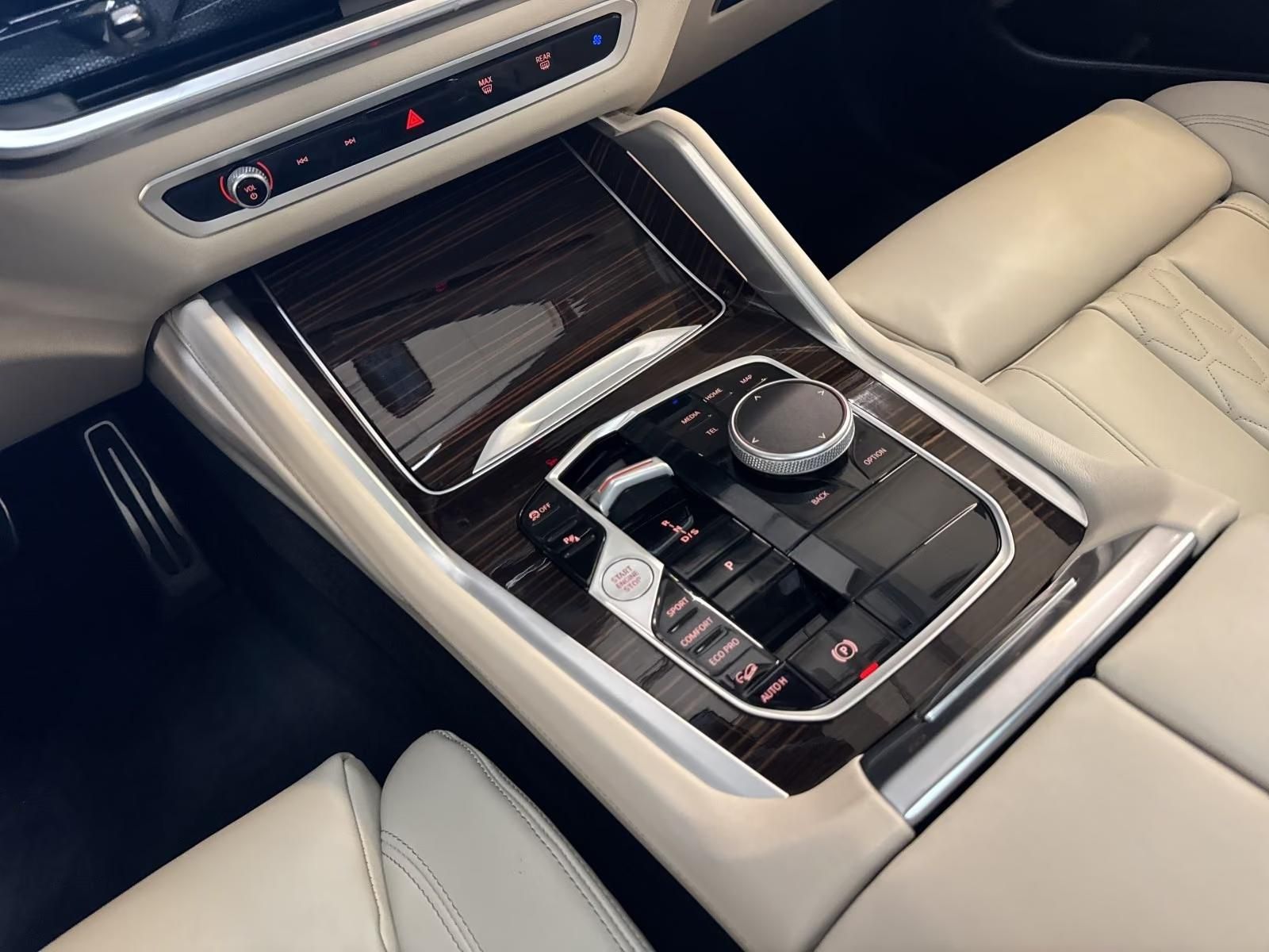 Használt BMW X6 (2025, bordó) – 6. kép