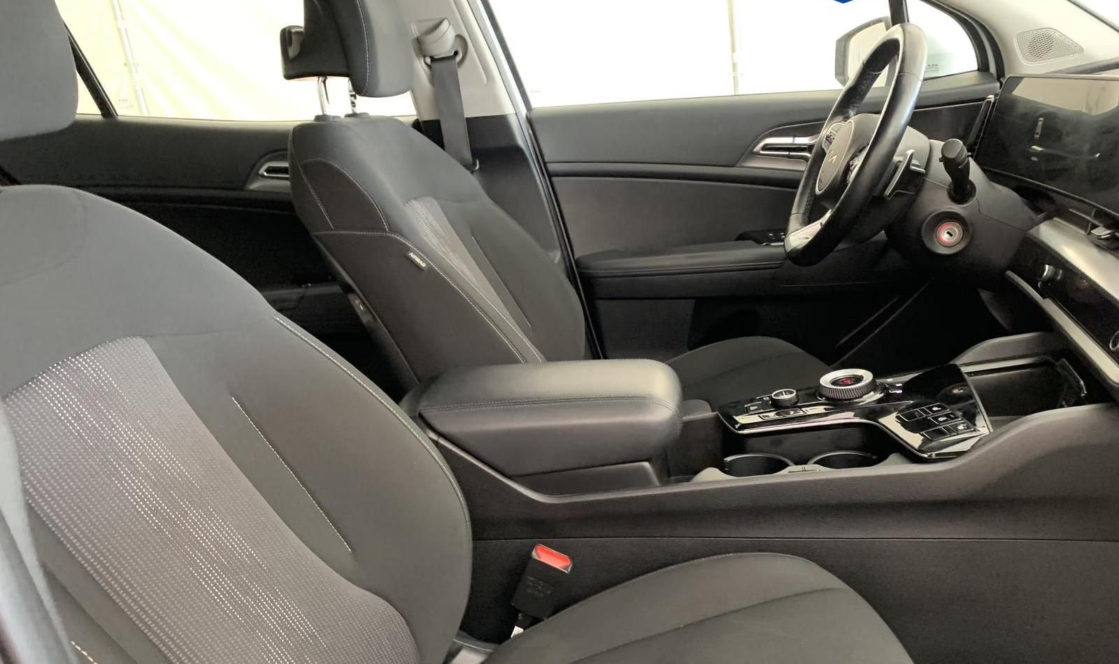Használt Kia Sportage (2022, fehér) – 2. kép