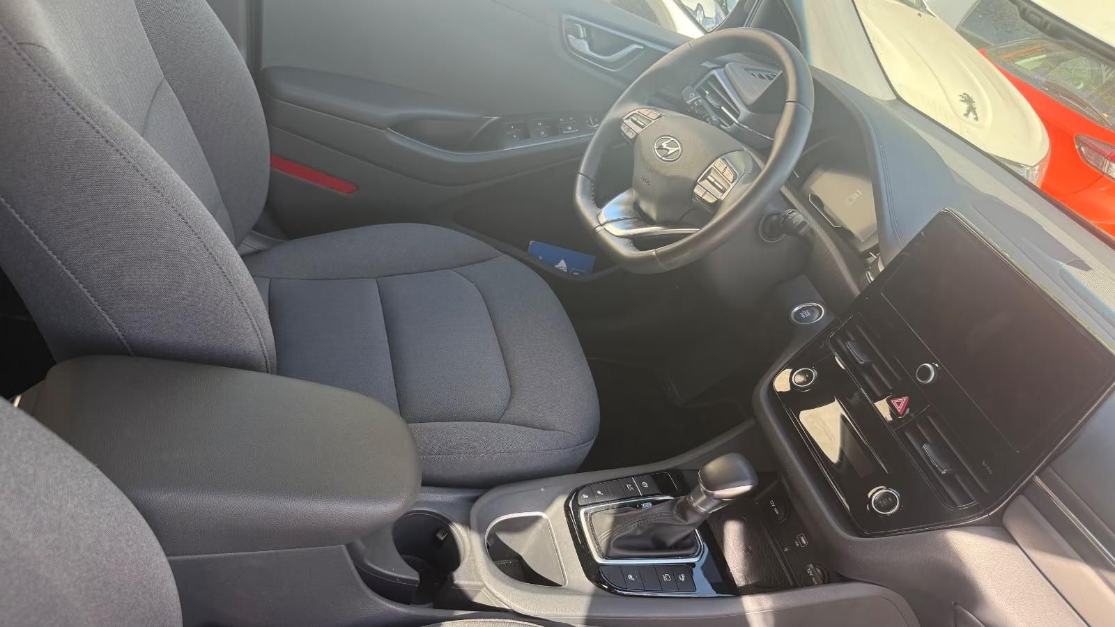 Használt Hyundai Ioniq (2022, szürke) – 3. kép