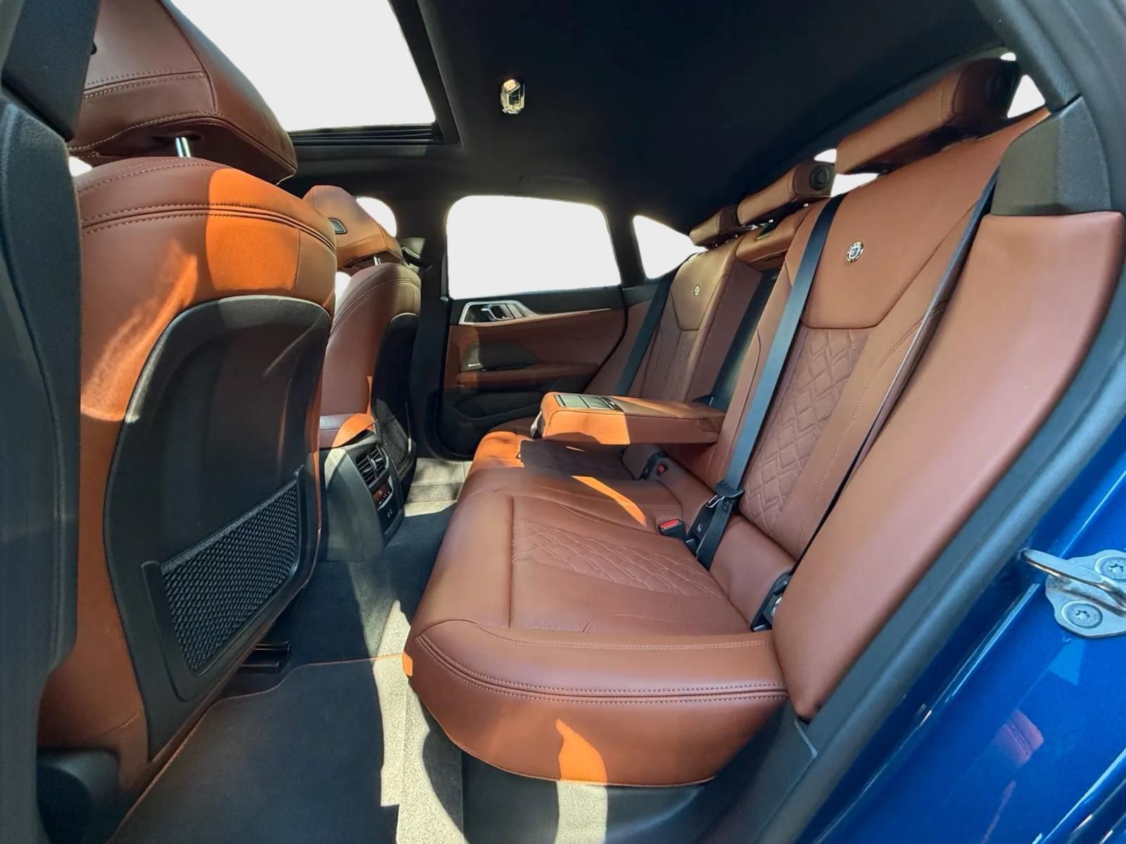 Használt Alpina B4 (2023, kék) – 10. kép