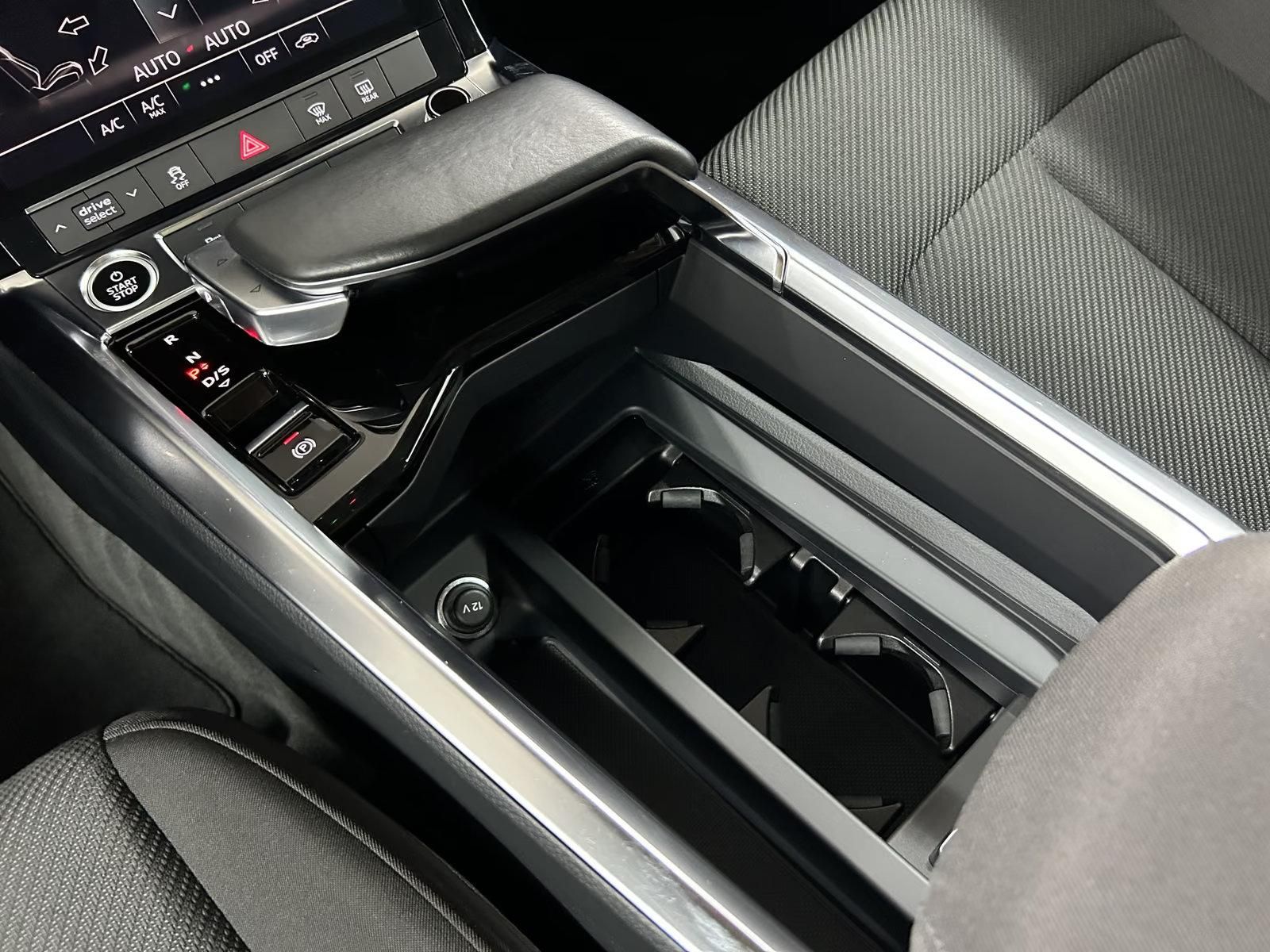 Használt Audi e-tron (2021, fekete) – 5. kép