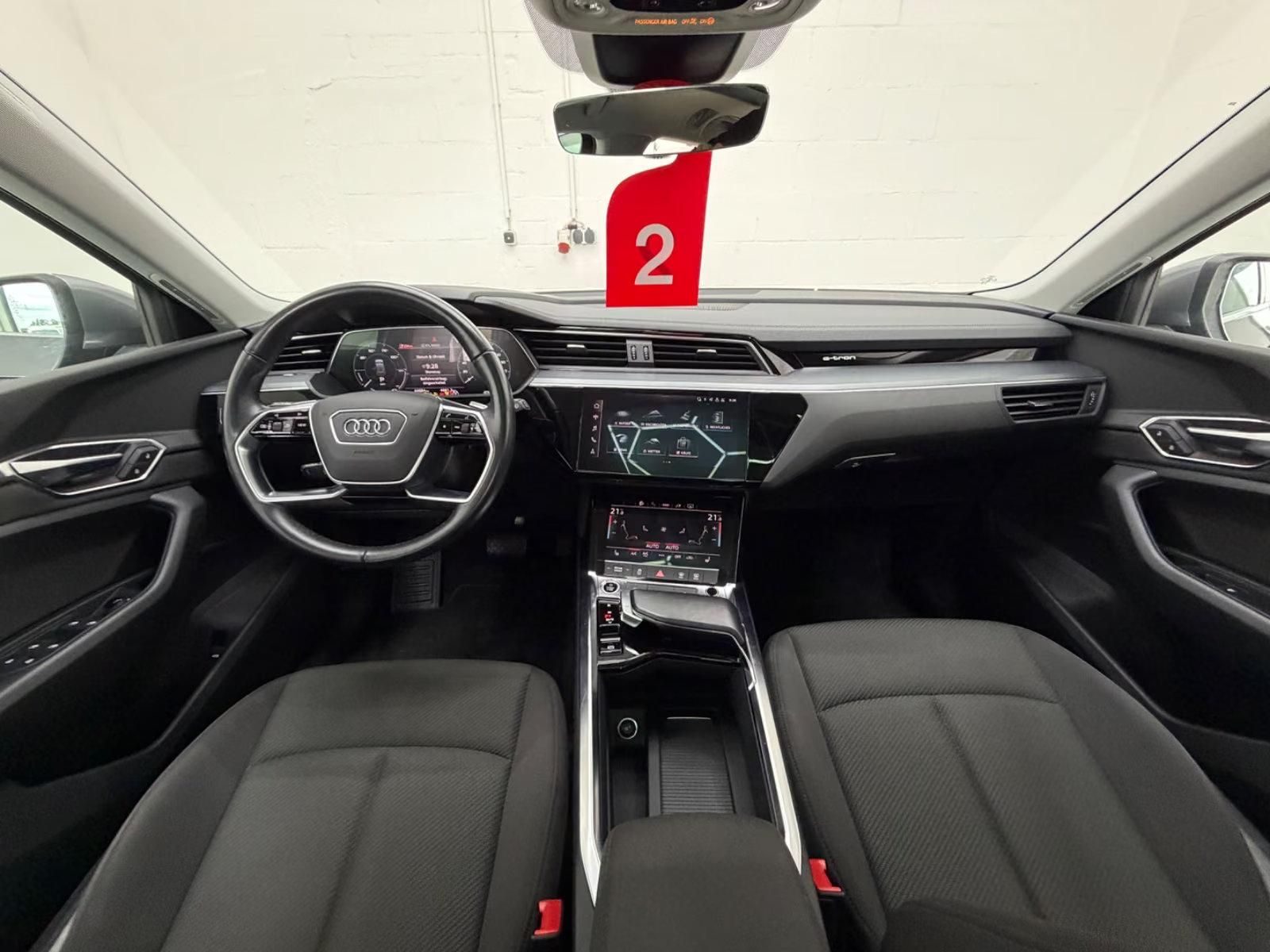 Használt Audi e-tron (2022, szürke) – 2. kép