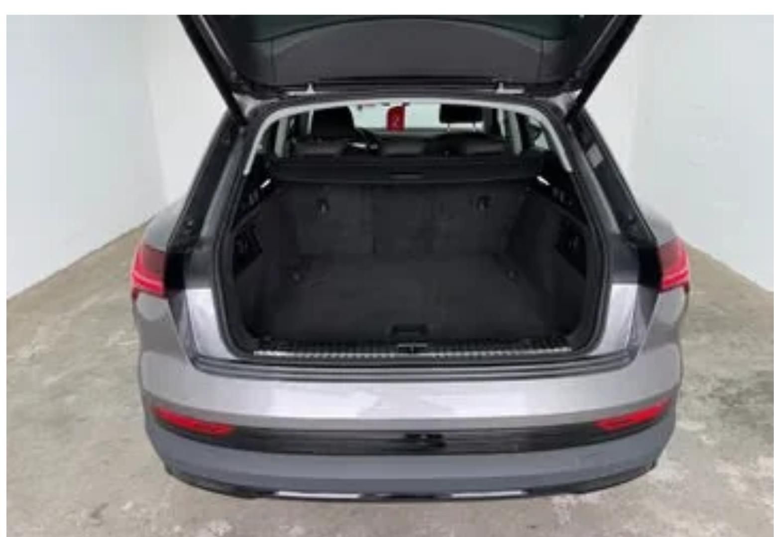 Használt Audi e-tron (2022, szürke) – 9. kép