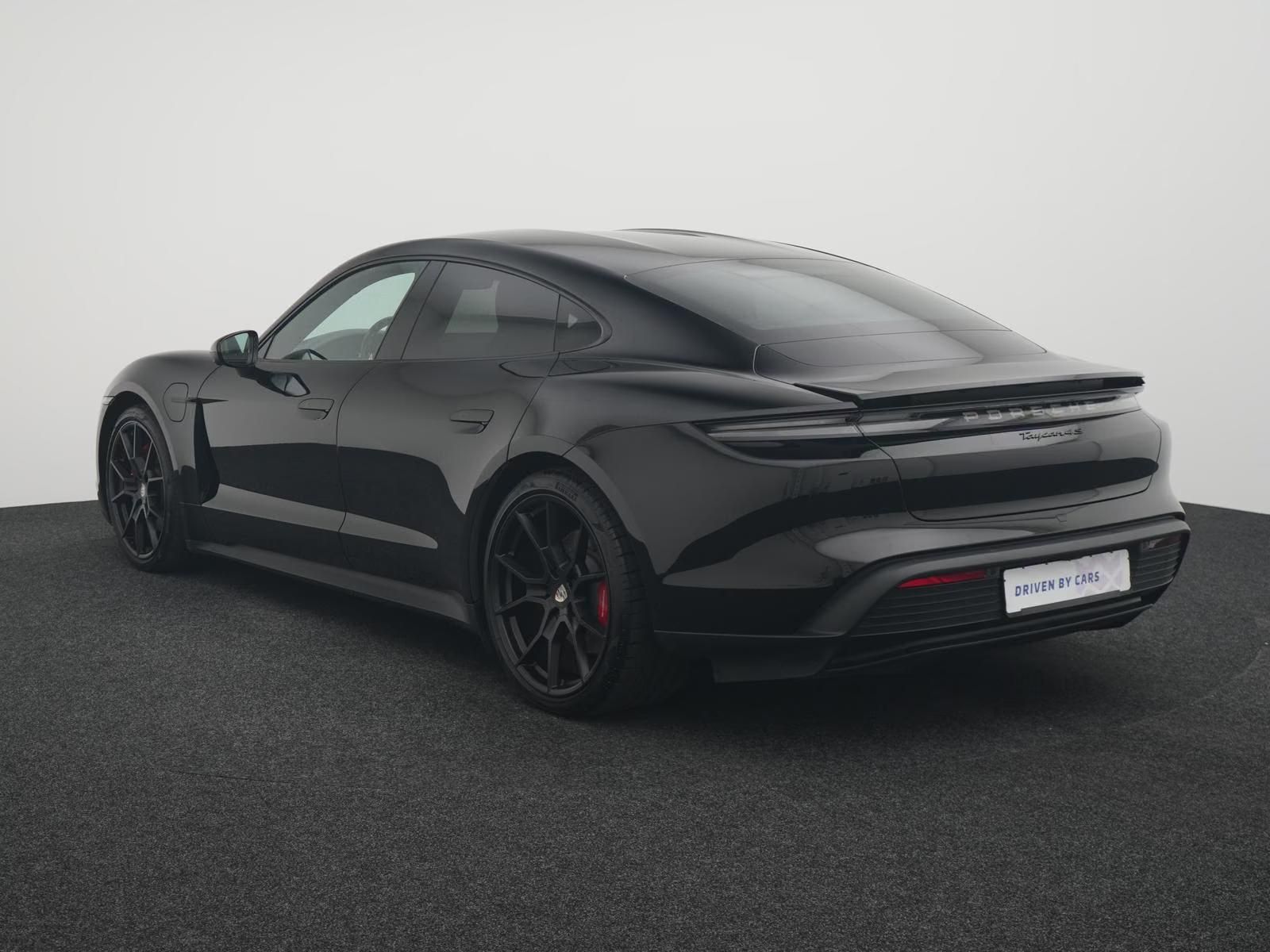 Használt Porsche Taycan (2021, fekete) – 7. kép