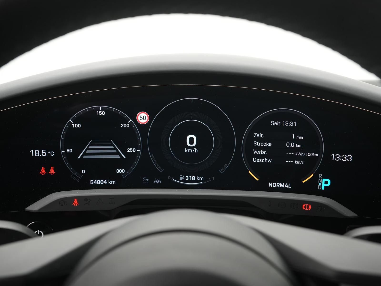 Használt Porsche Taycan (2021, fekete) – 4. kép