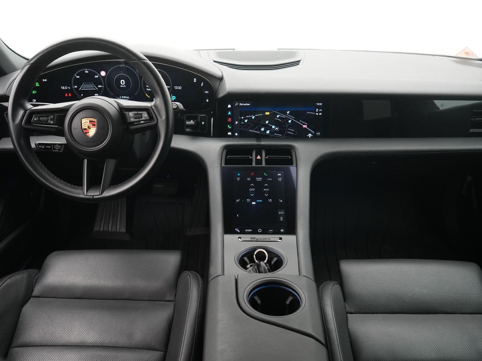 Használt Porsche Taycan (2021, fekete) – 2. kép