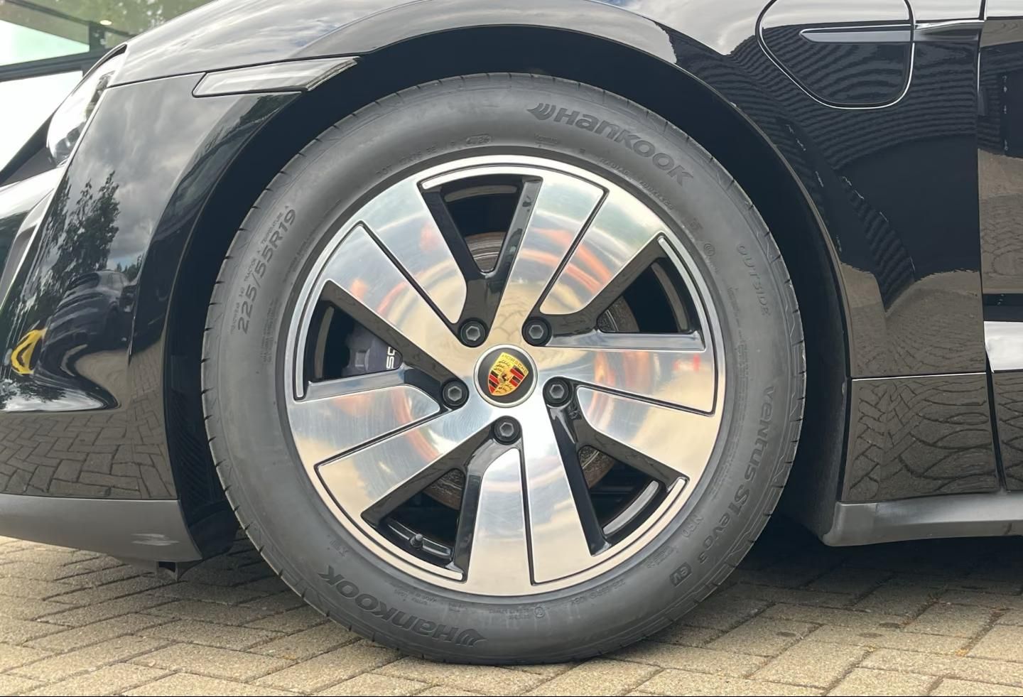 Használt Porsche Taycan (2023, fekete) – 4. kép