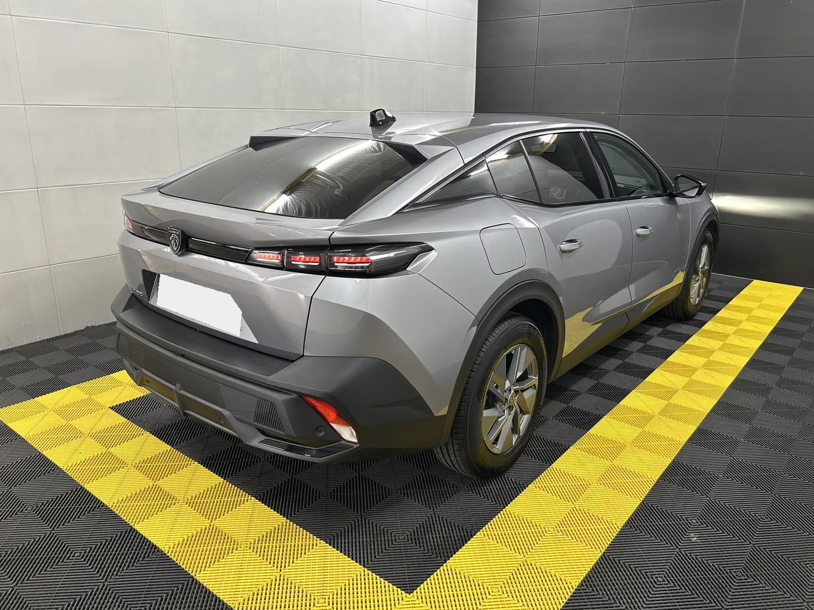 Használt Peugeot 408 (2024, szürke) – 9. kép