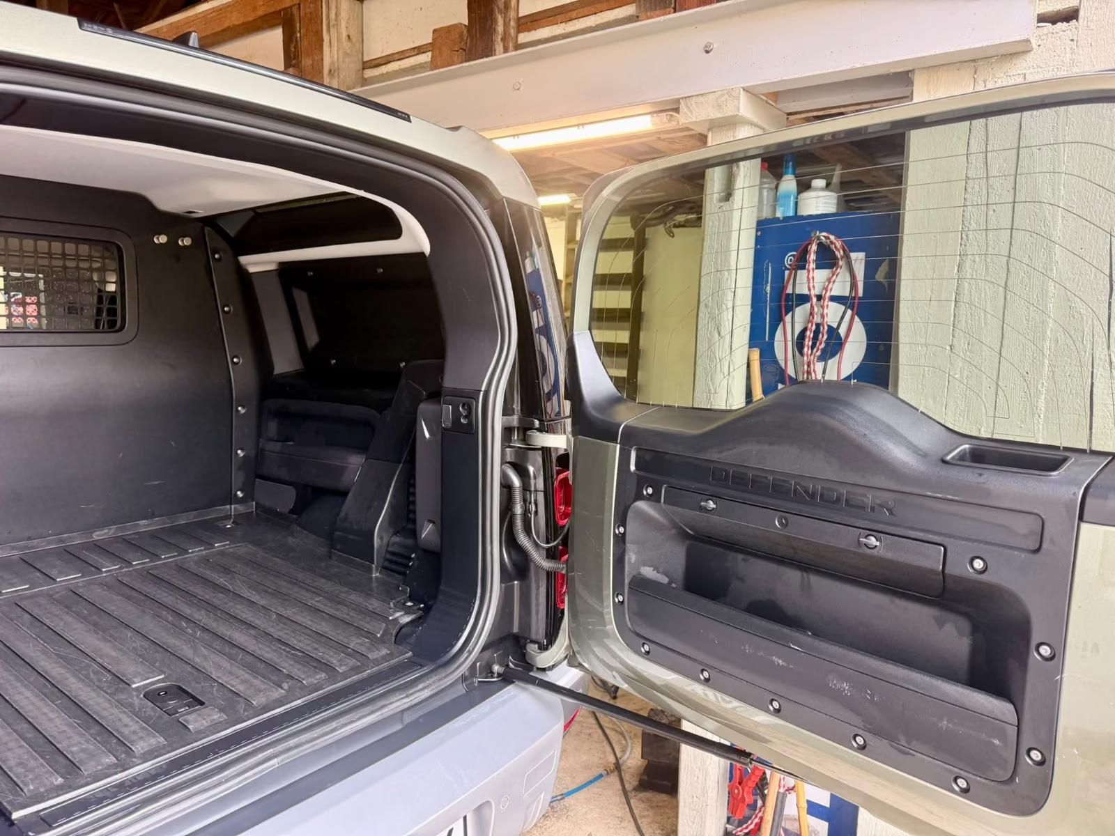 Használt Land Rover Defender (2022, zöld) – 12. kép