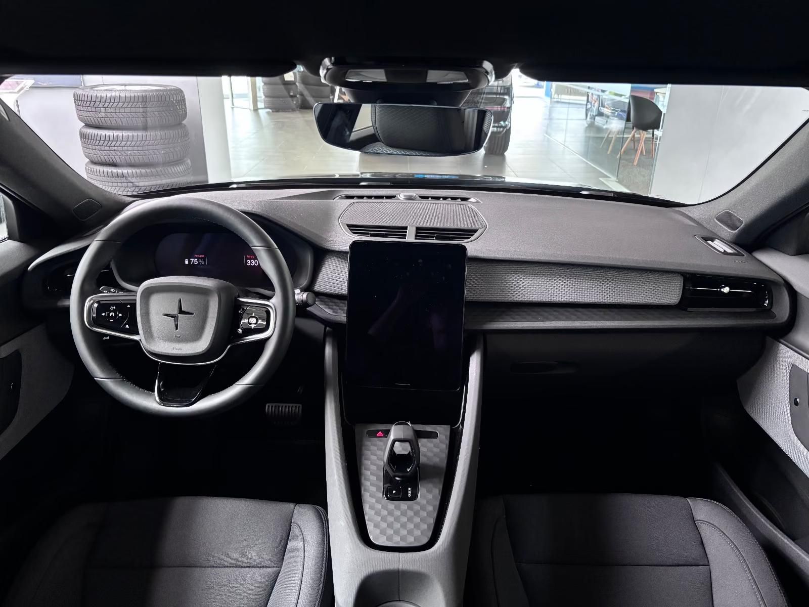 Használt Polestar 2 (2025, fekete) – 4. kép