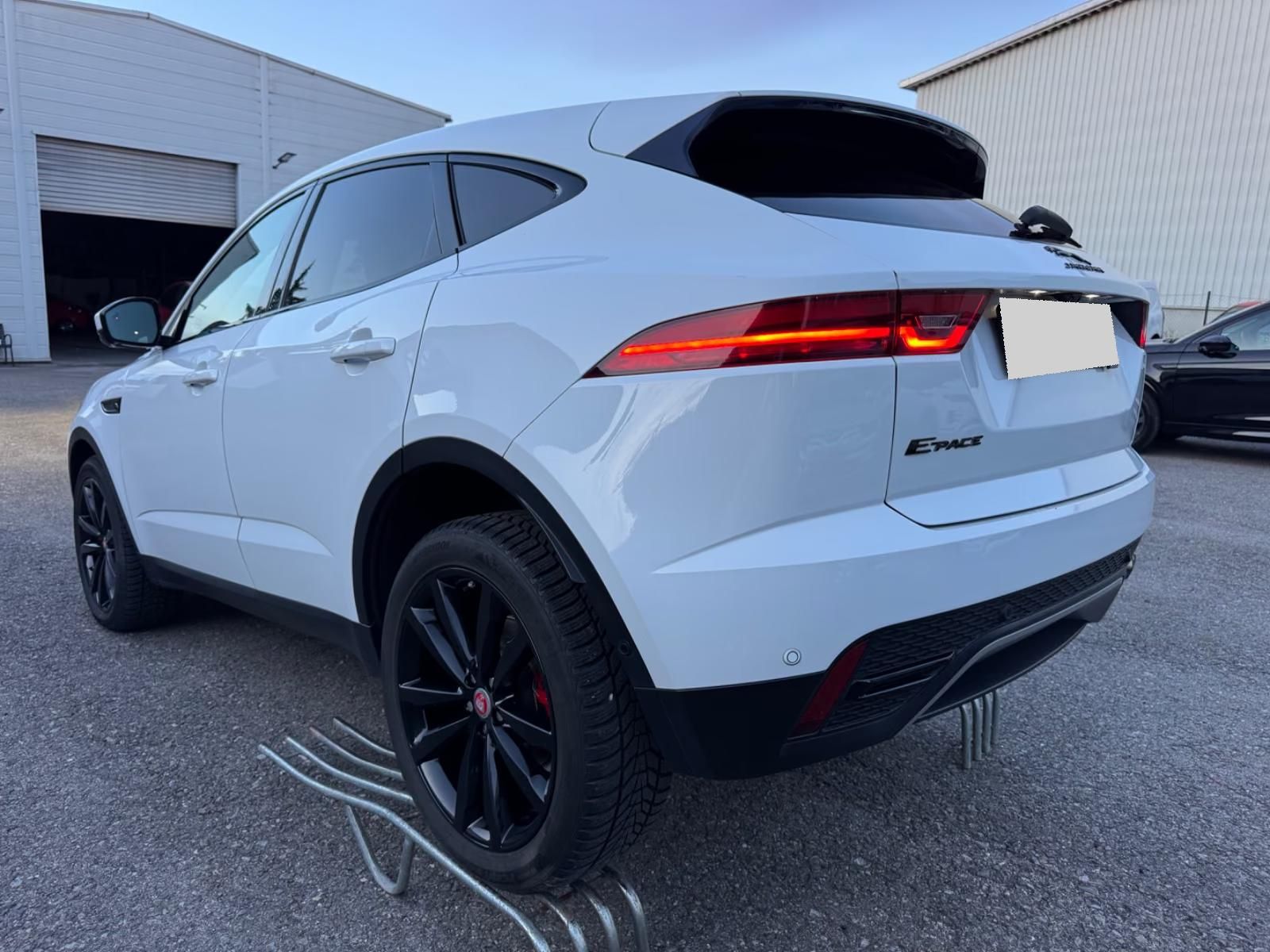 Használt Jaguar E-Pace (2022, fehér) – 10. kép