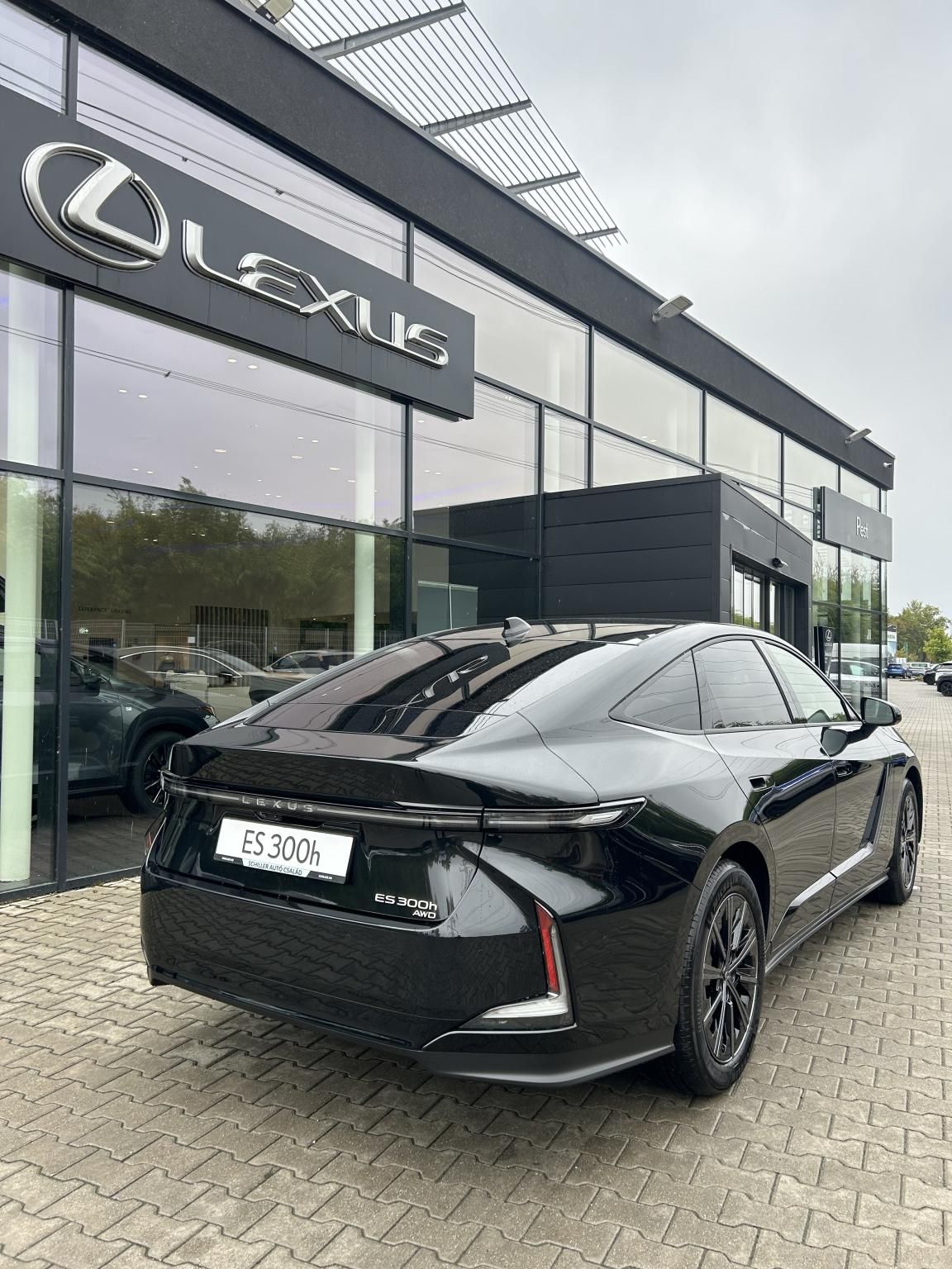 LEXUS ES