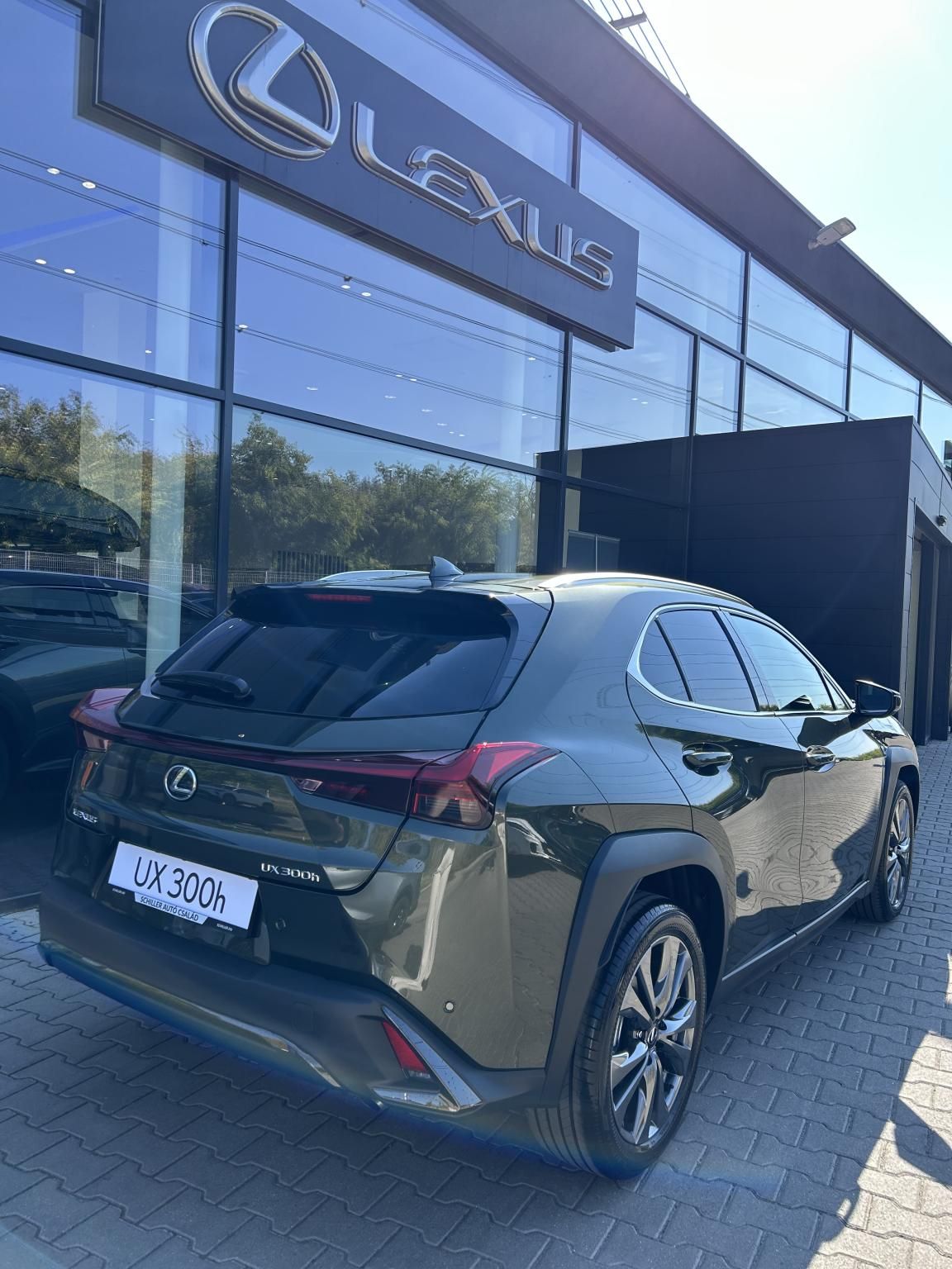 LEXUS UX