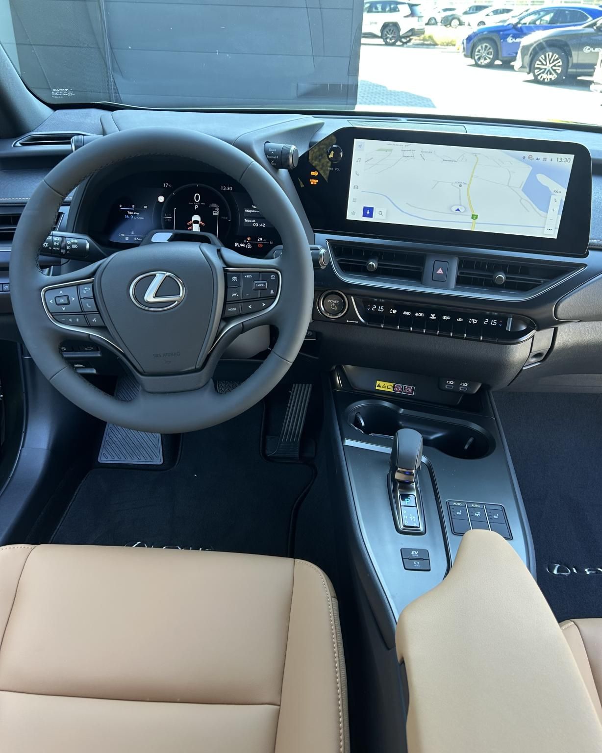 LEXUS UX