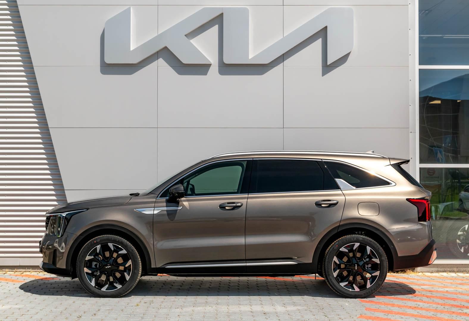 KIA SORENTO 2.2 CRDI Kryptonite DCT [7személy] BŐR. RELAX ÉS PANORÁMA NAPFÉNYTETŐ! - 4. kép
