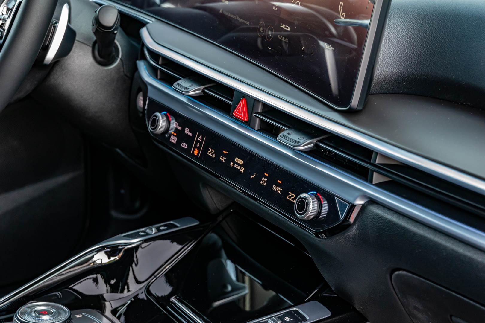 KIA SORENTO 2.2 CRDI Kryptonite DCT [7személy] NAPPA BŐR. RELAX ÉS PANORÁMA NAPFÉNYTETŐ! - 9. kép