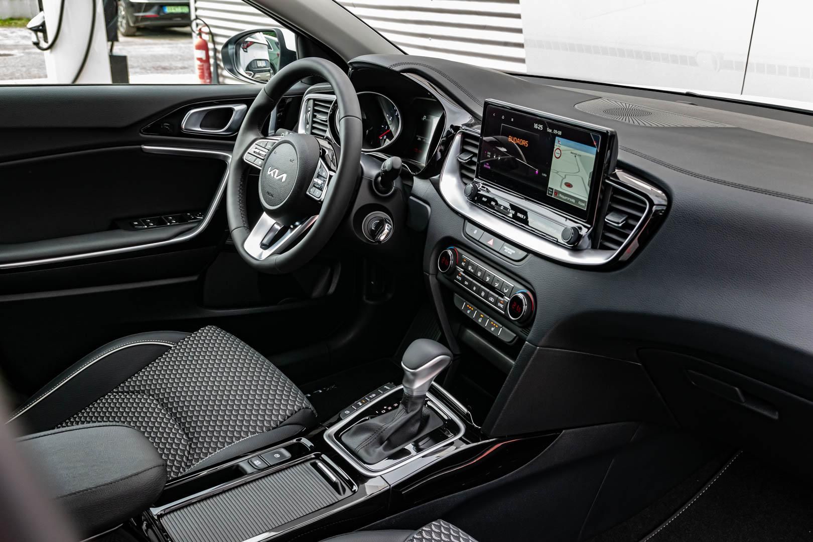 KIA XCEED 180 T PLATINUM ADA NAPFÉNYTETŐ! MY26 - 10. kép