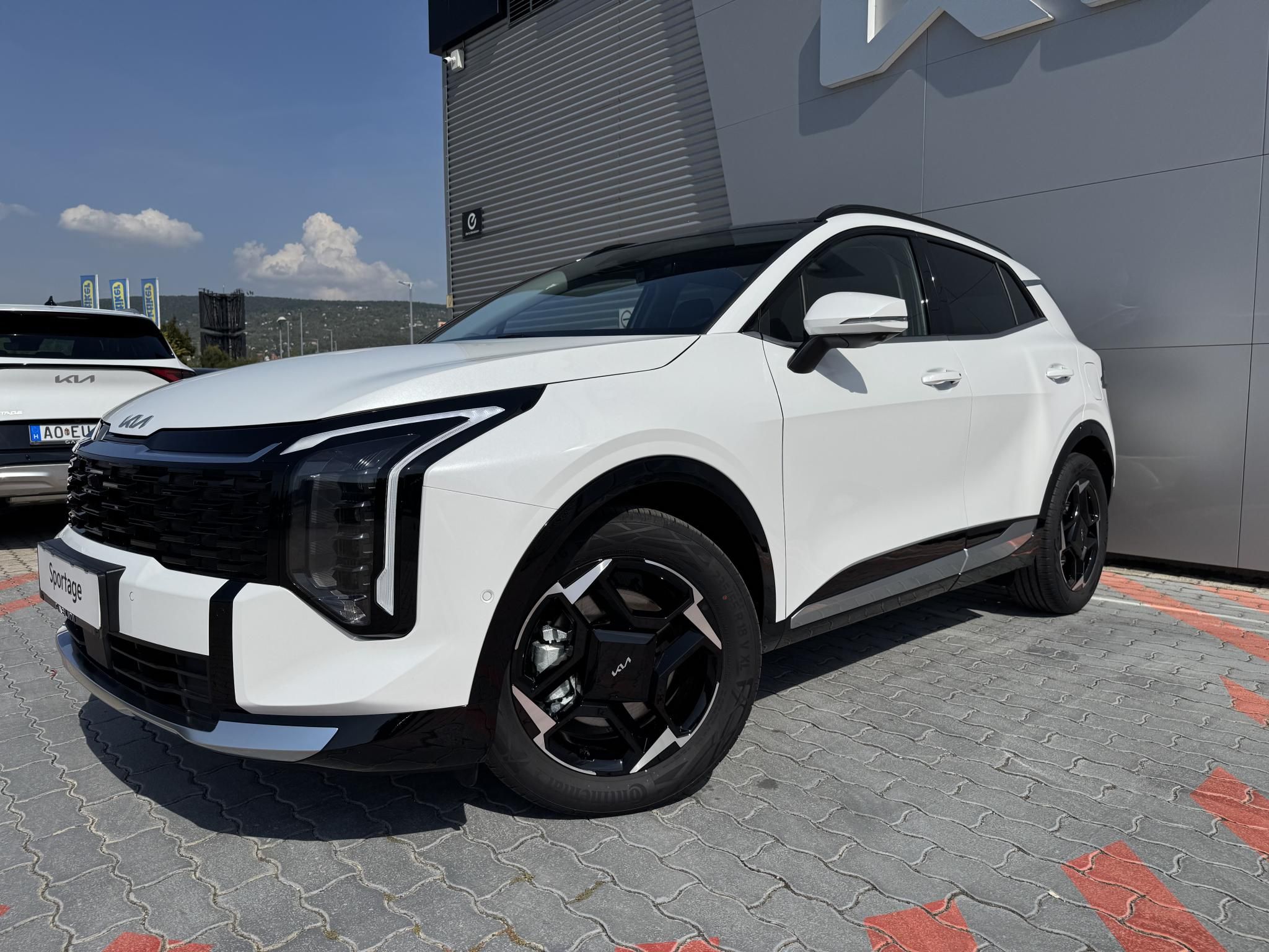 KIA SPORTAGE 150 T-GDI PLATINUM AUTOMATA! NAPFÉNYTETŐ+ DWP! MY26!