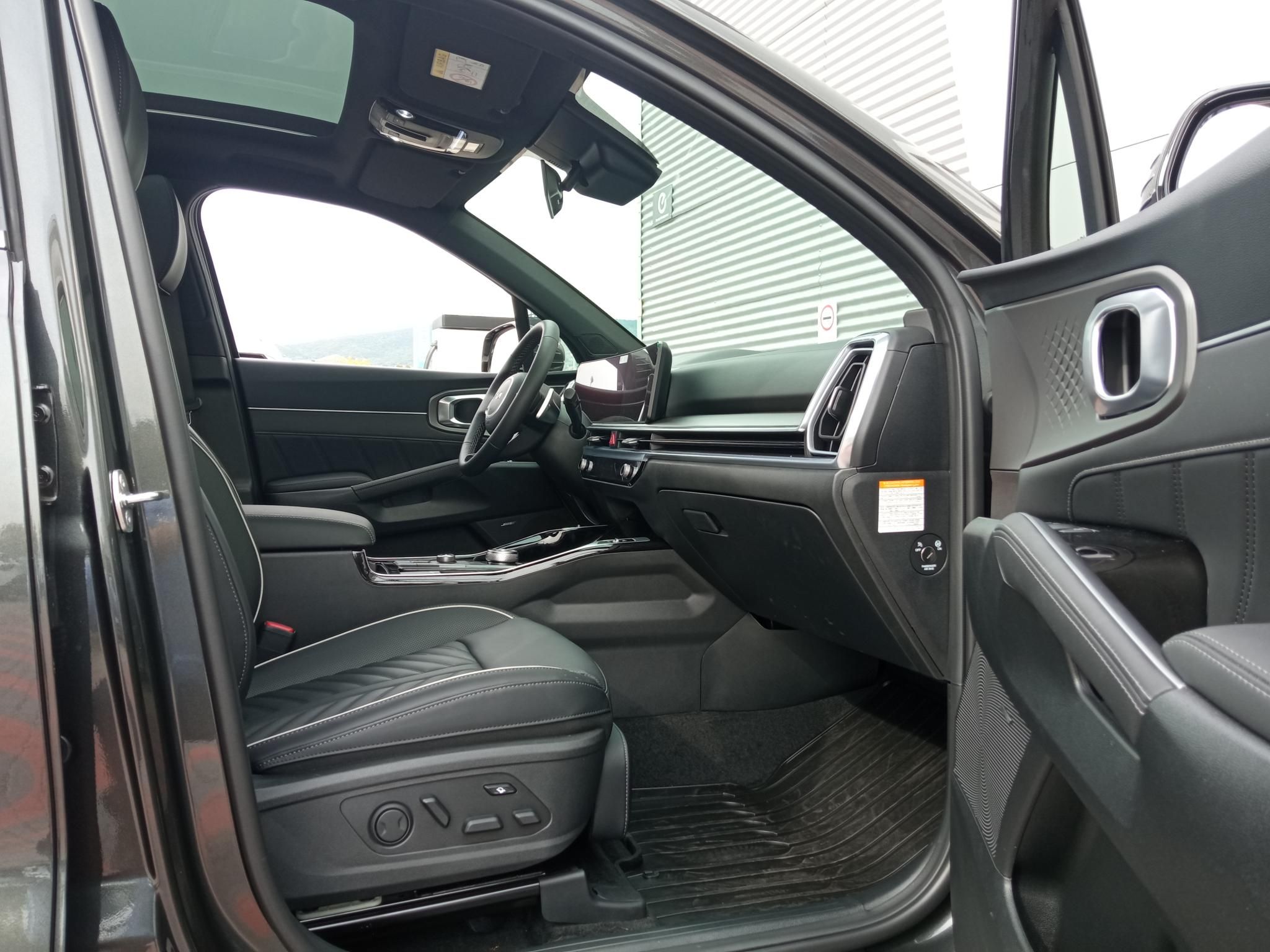 KIA SORENTO 1.6 T-GDI Hybrid Kryptonite 4WD (Automata) [7személy] 7 személyes! Nappa bőr-relax csomag! Napfénytető! Demo autó! - 9. kép