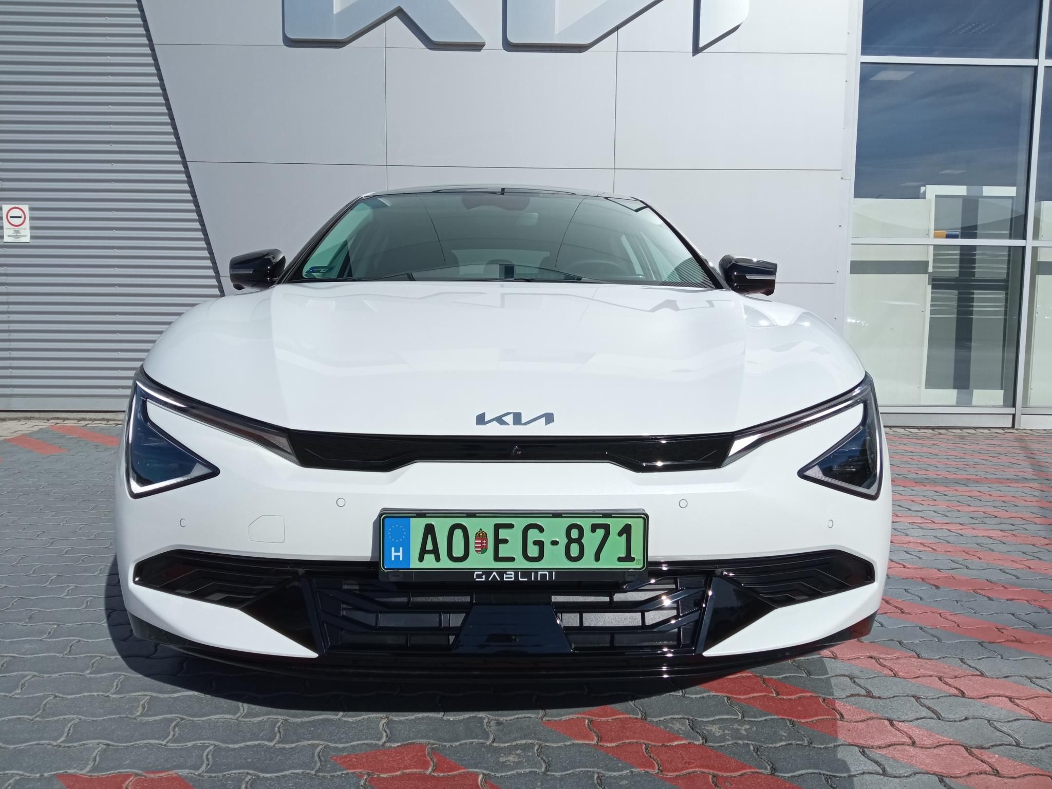 KIA EV6 84kWh Earth Relax+Vision+Power+Premium csomag! Napfénytető! Teszt/demo autó! - 2. kép