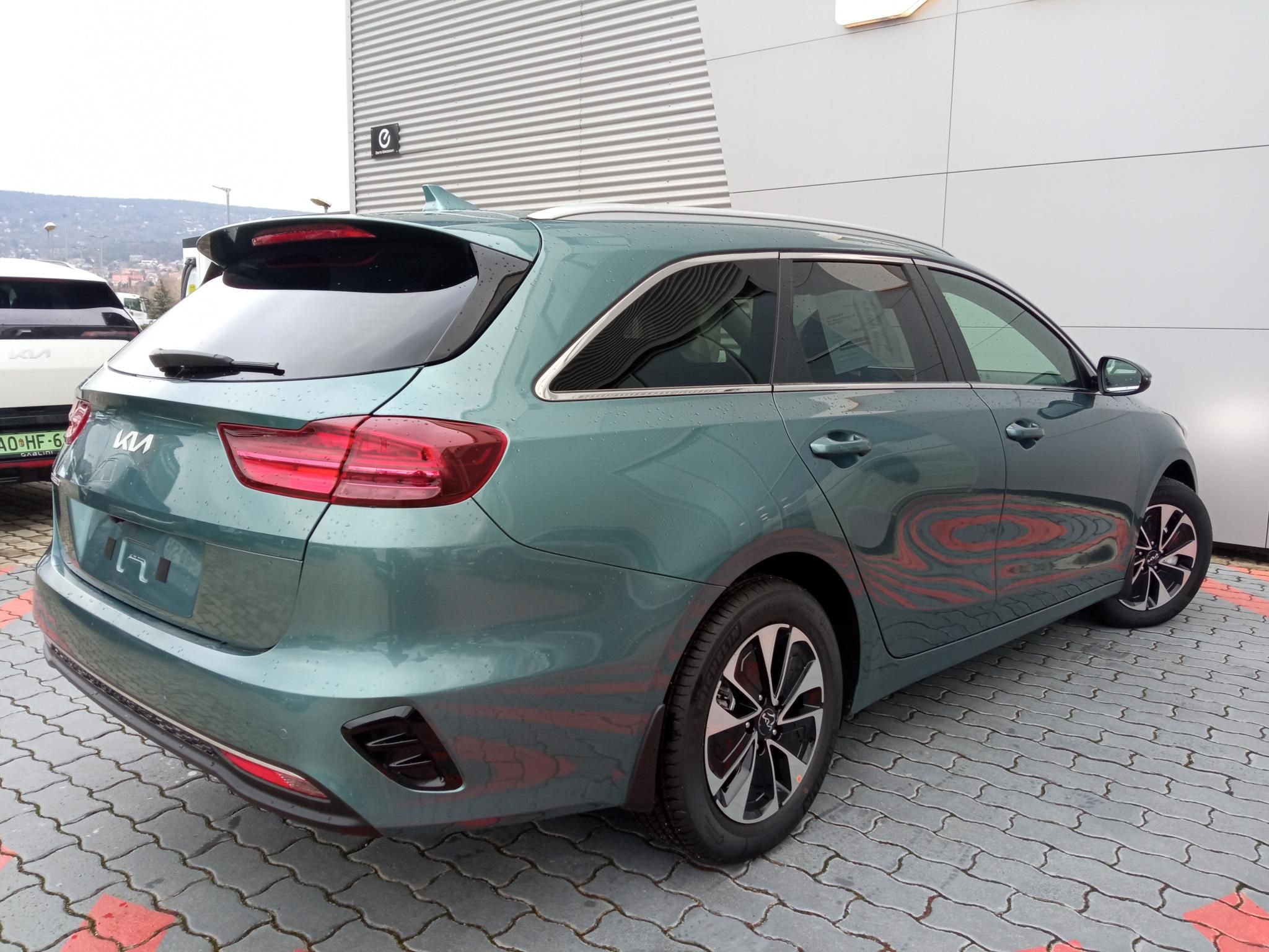 KIA CEE'D Ceed SW 1.5 T-GDI Gold DCT Készletről! Akár 4.99 %-os THM-el! Automata! ADA + PLUS csomag! Több színben! - 6. kép