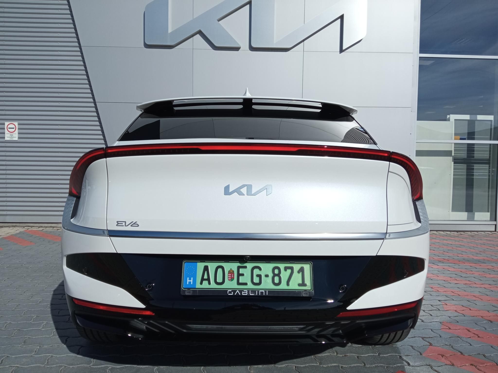 KIA EV6 84kWh Earth Relax+Vision+Power+Premium csomag! Napfénytető! Teszt/demo autó! - 5. kép