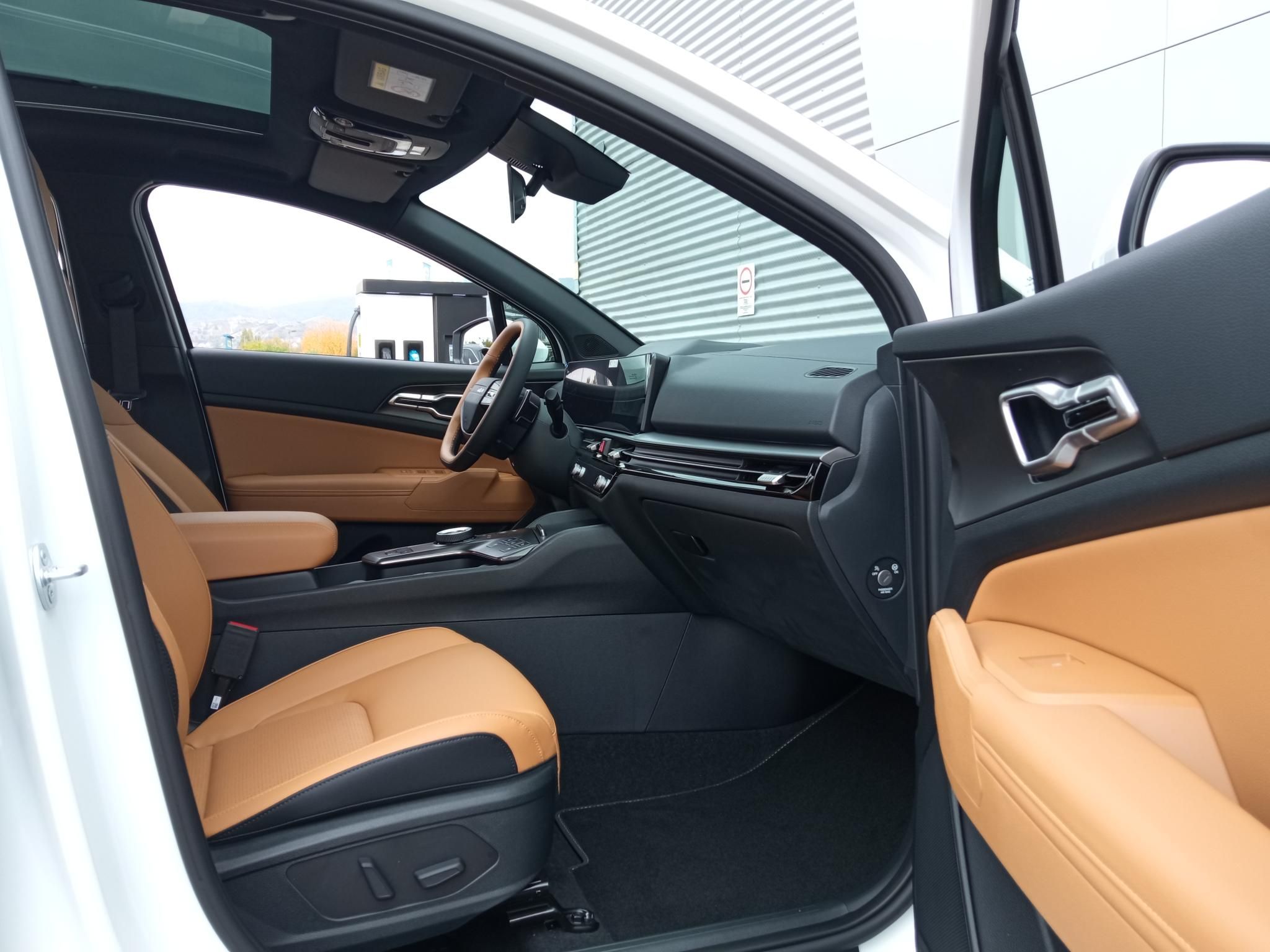 KIA SPORTAGE 1.6 T-GDI Platinum DCT Automata! Készletről! Akár 4.99 %-os THM! Barna bőrbelső! DWP! Napfénytető! - 9. kép