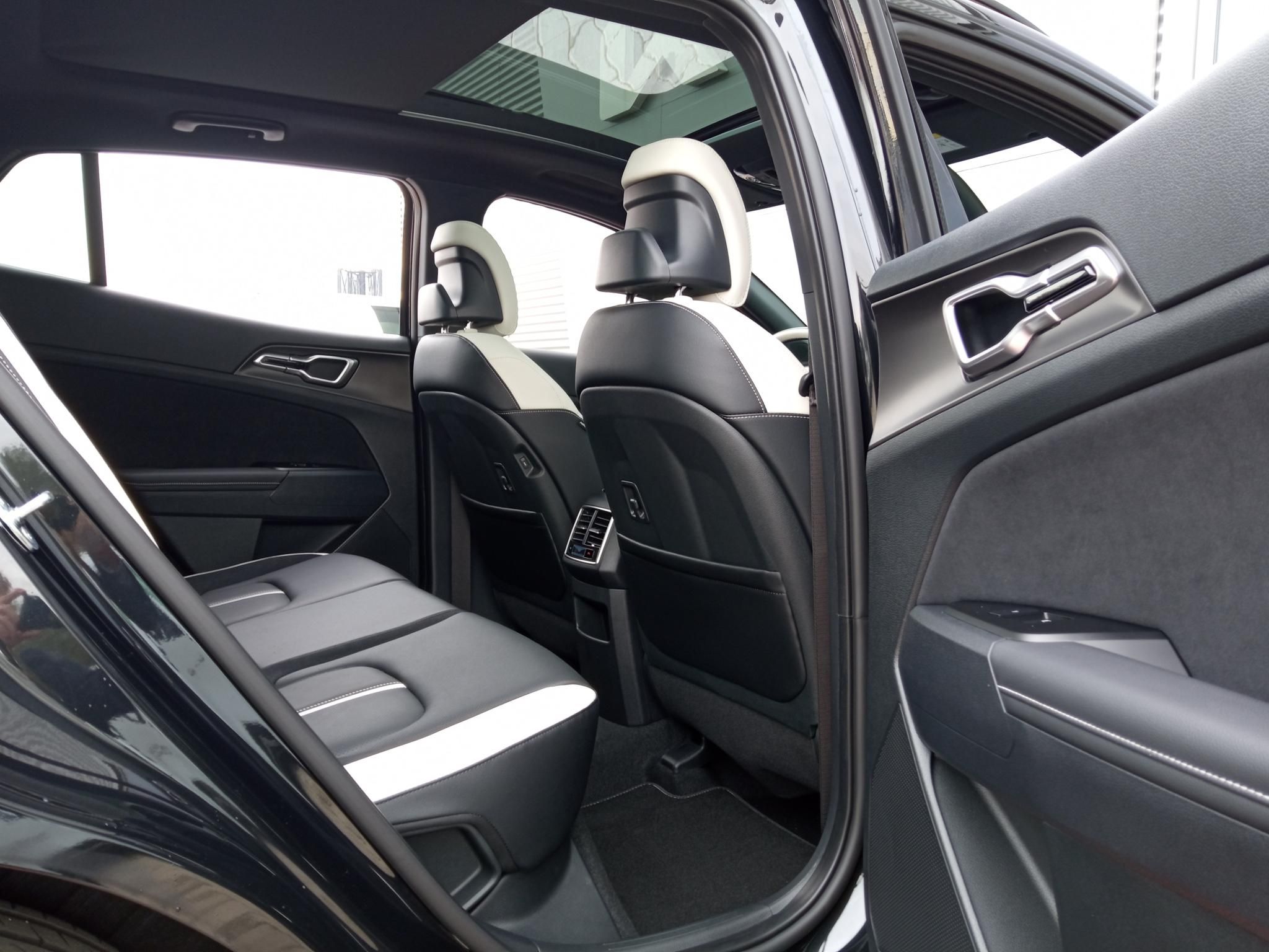 KIA SPORTAGE 1.6 T-GDI GT Line DCT Automata! Készletről! Akár 4.99%-os THM! Ülés csomag! Panoráma tető! - 12. kép